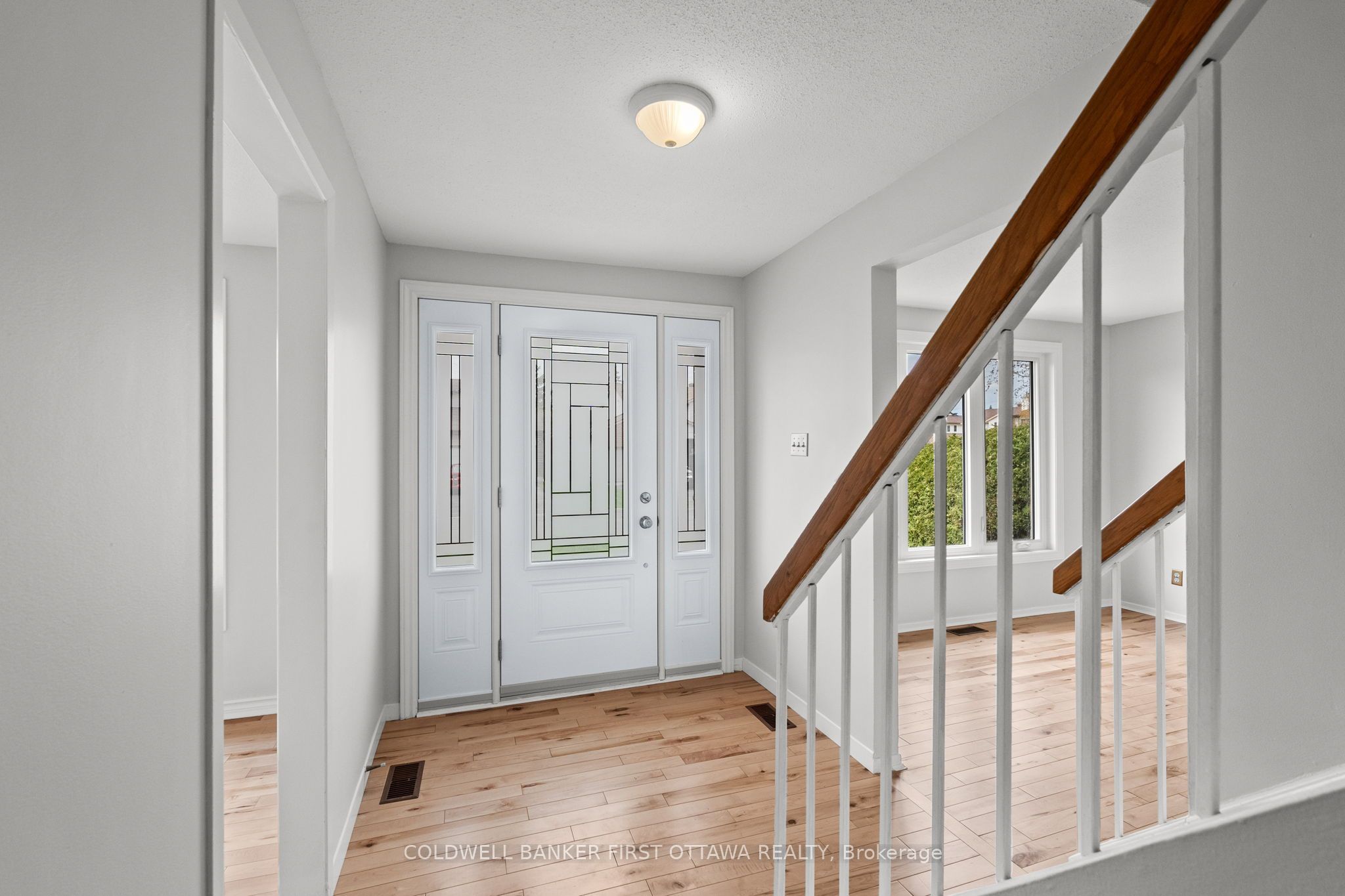 390 Cloverheath Crescent, Orleans - Cumberland and Area, ON K1E 2R8 photo 4