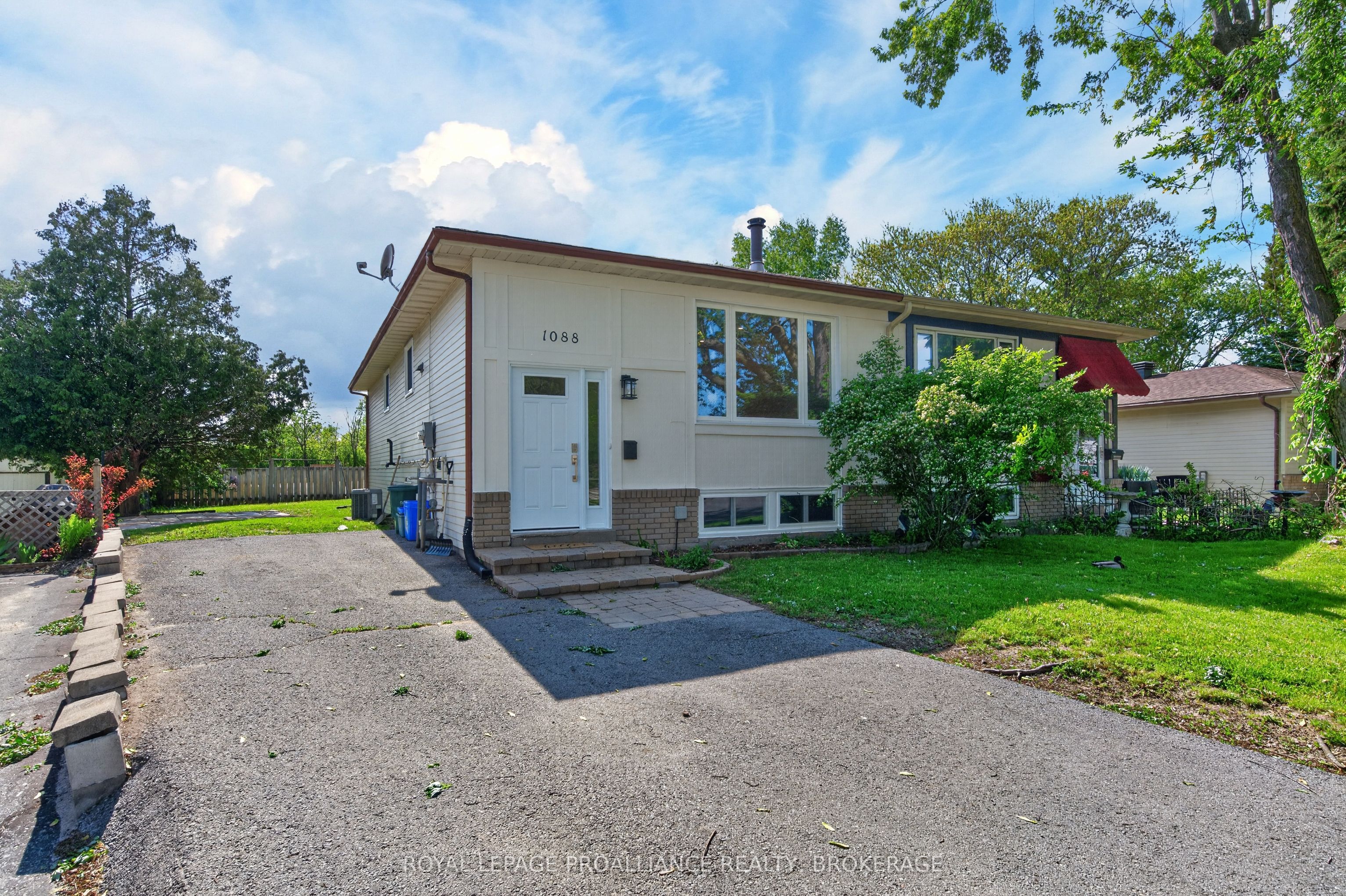 1088 Pinewood Place, Kingston, ON K7P 1L1 photo 2