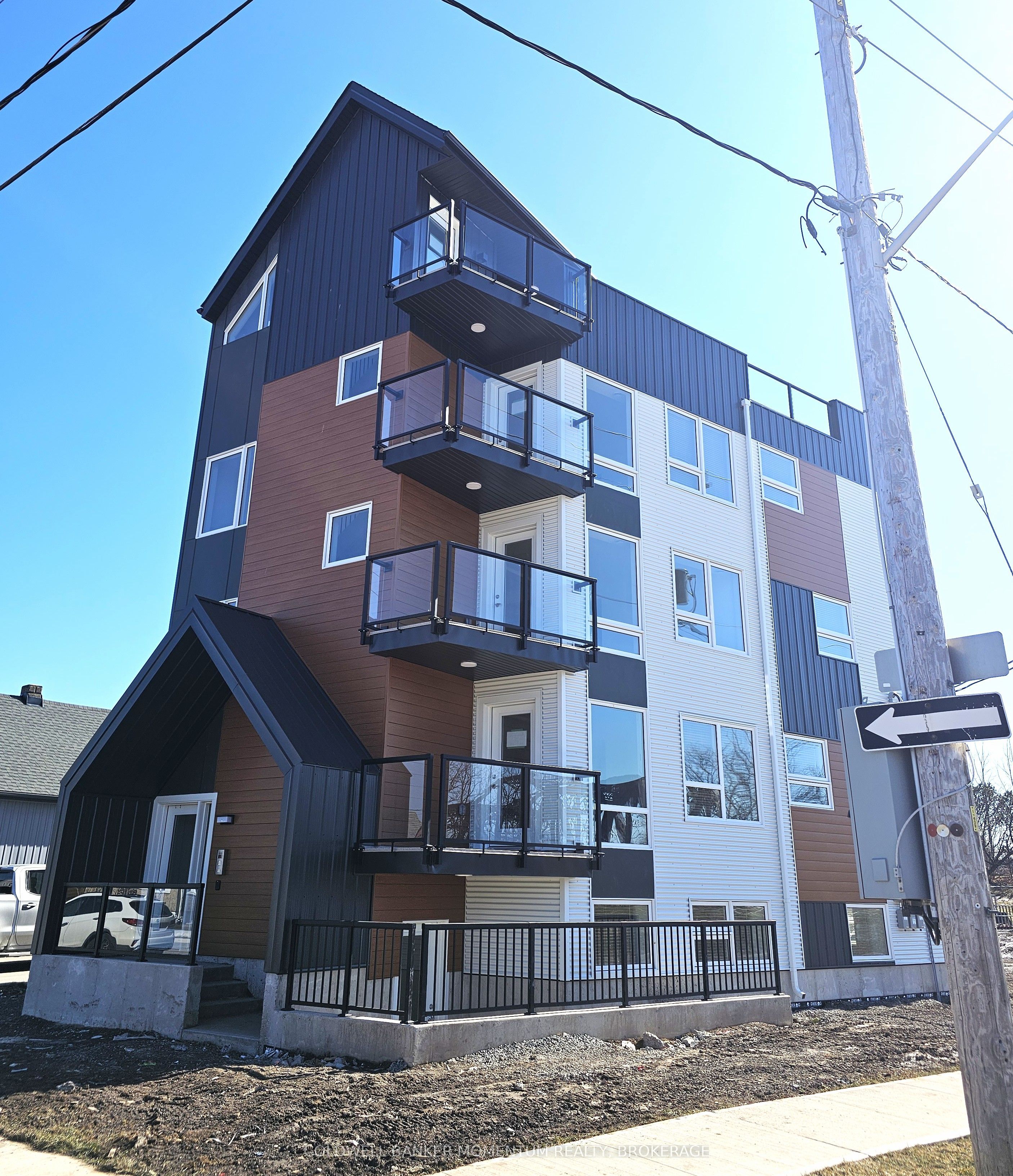 89 Sixth Street 3, Welland, ON L3B 5A7 photo 2
