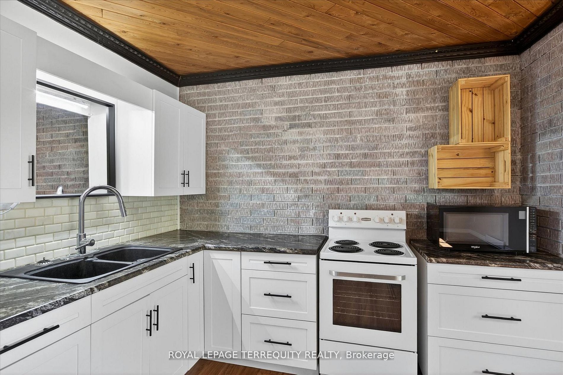 12 Concession Street A, Havelock-Belmont-Methuen, ON K0L 1Z0 photo 4