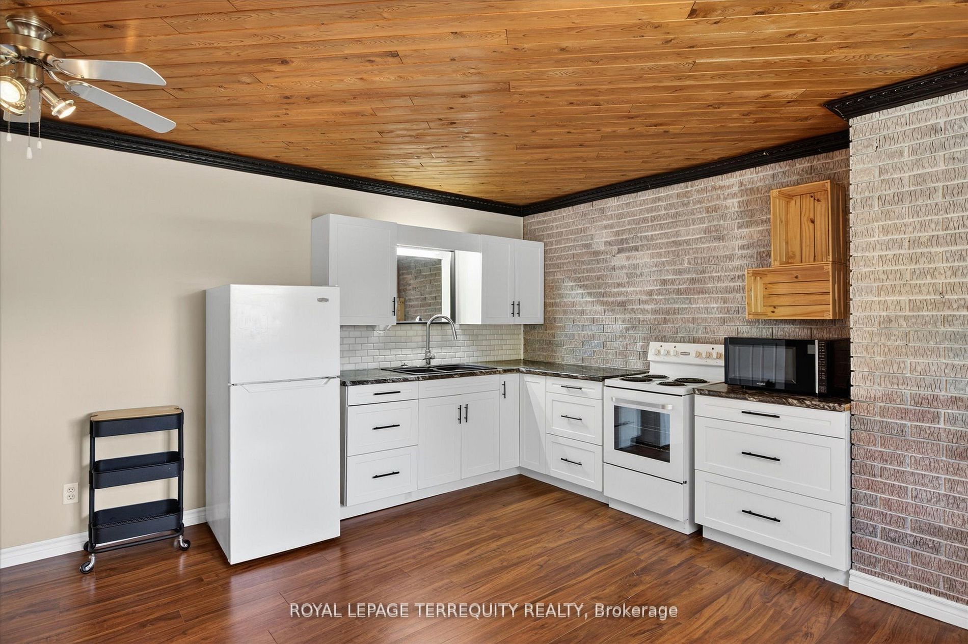 12 Concession Street A, Havelock-Belmont-Methuen, ON K0L 1Z0 photo 5