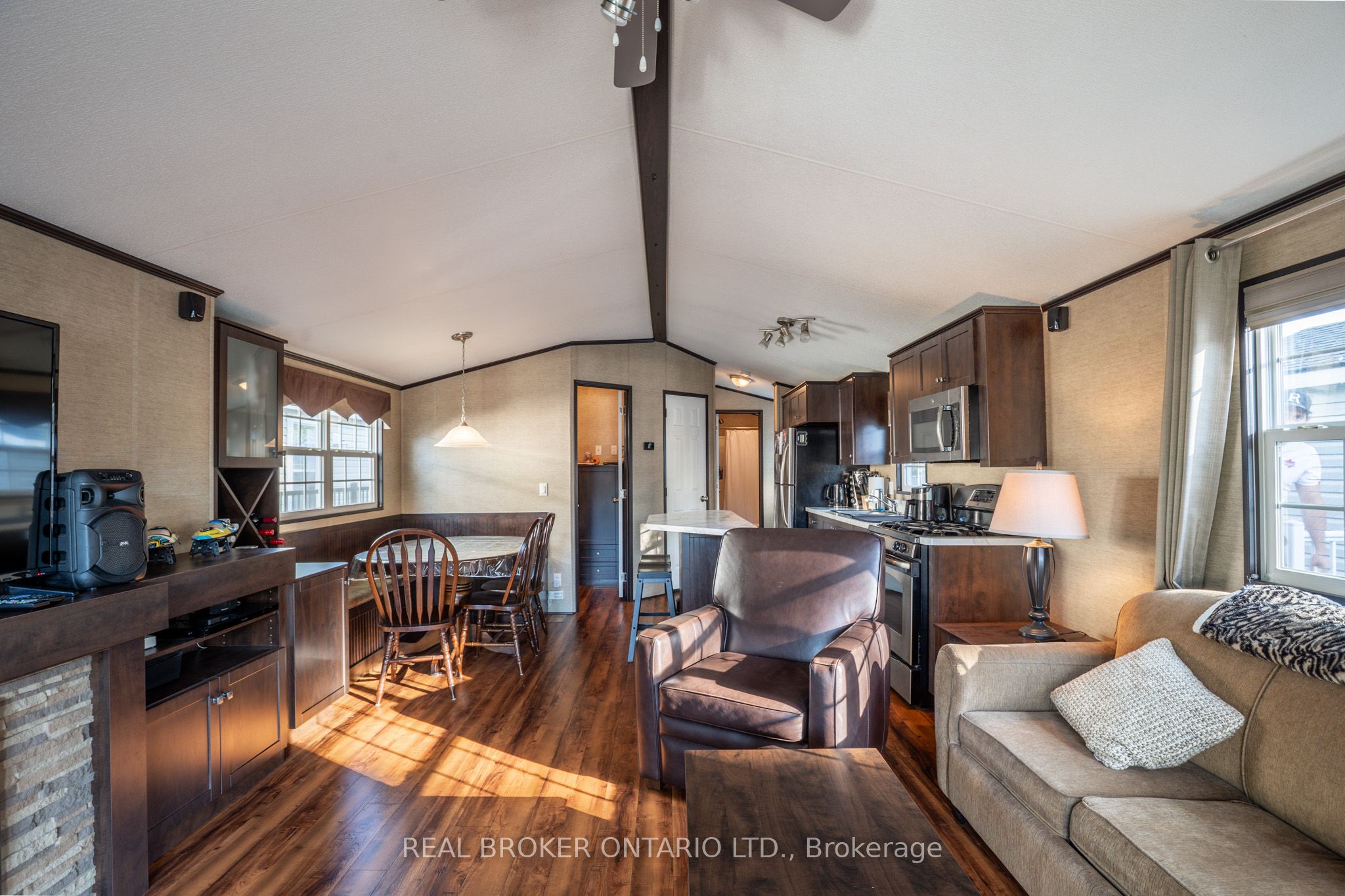 1082 Shamrock Marina Road 16, Gravenhurst, ON P0E 1N0 photo 3