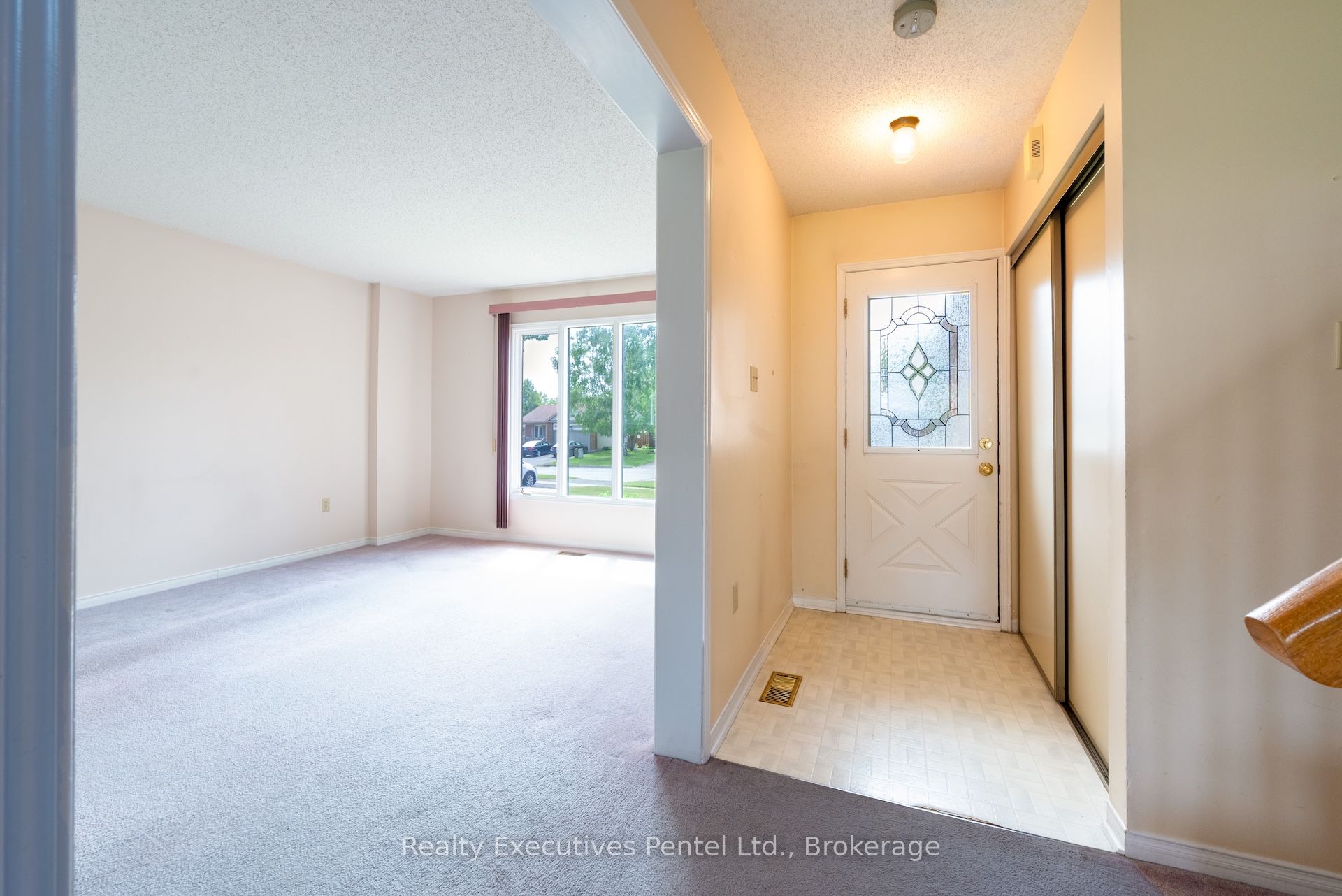949 Cornell Crescent, Cobourg, ON K9A 5H3 photo 3