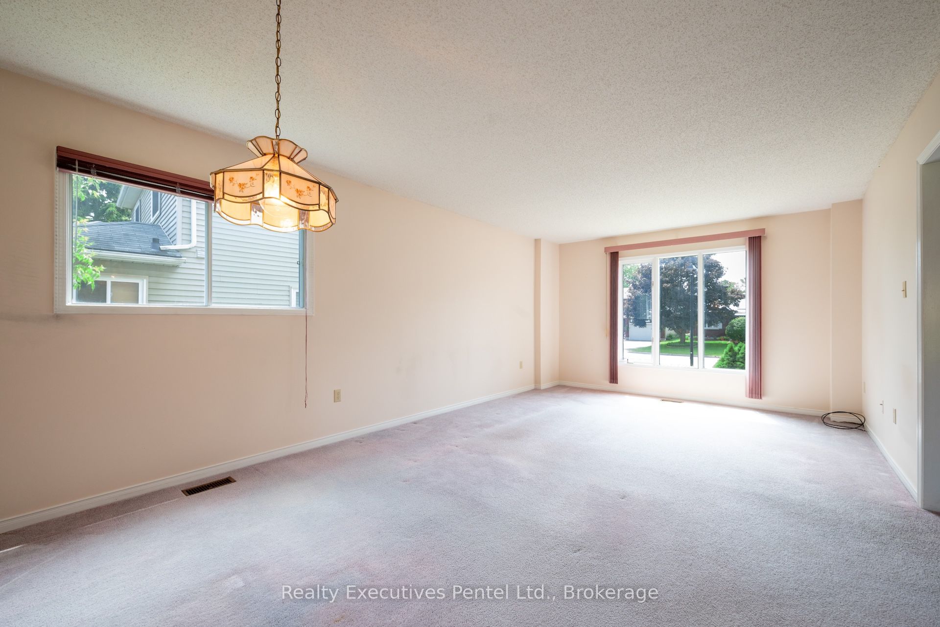 949 Cornell Crescent, Cobourg, ON K9A 5H3 photo 5