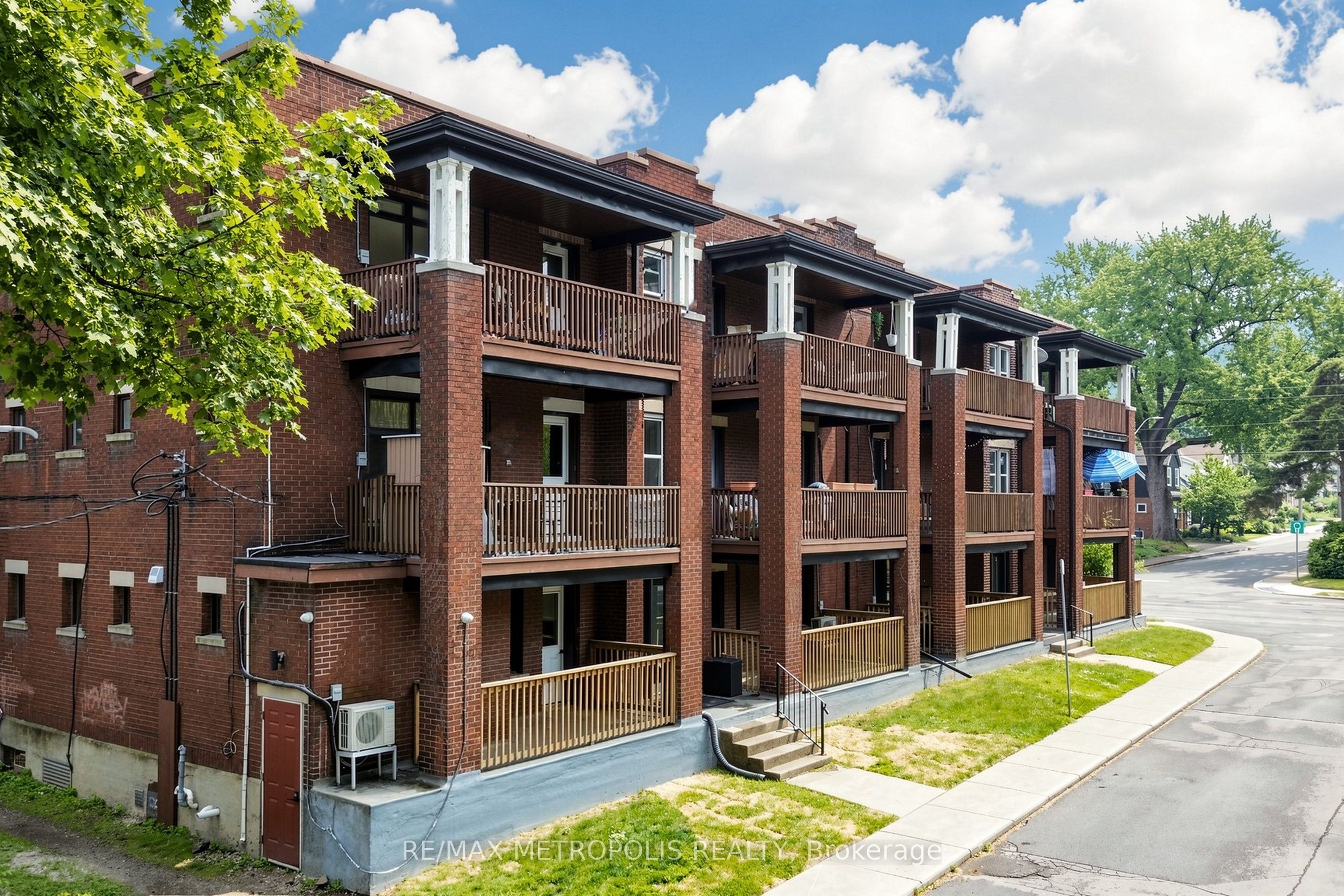 41 Albert Street, Hamilton, ON L8M 2Y1 photo 2