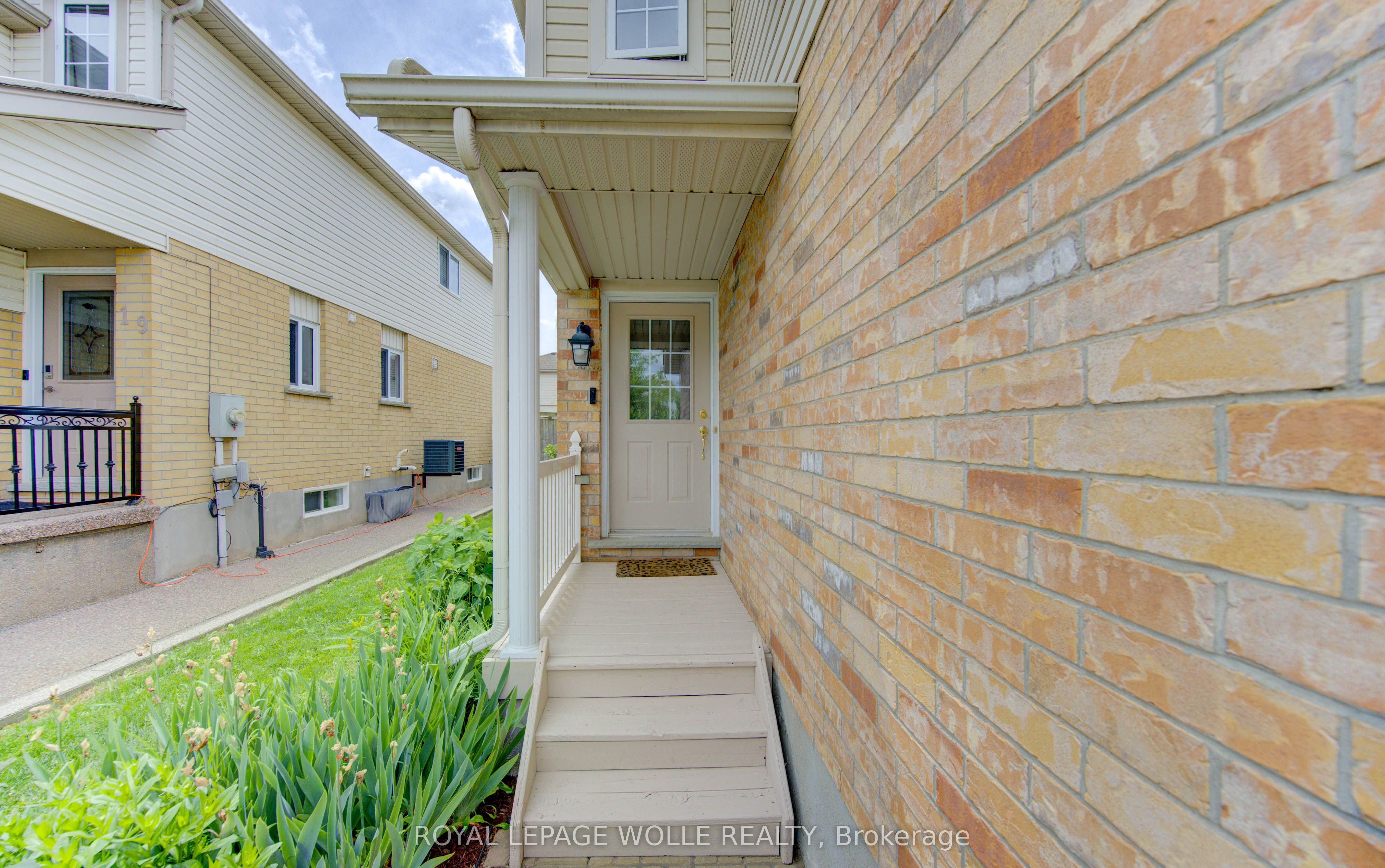 15 Cotton Grass Street, Kitchener, ON N2E 3T7 photo 3
