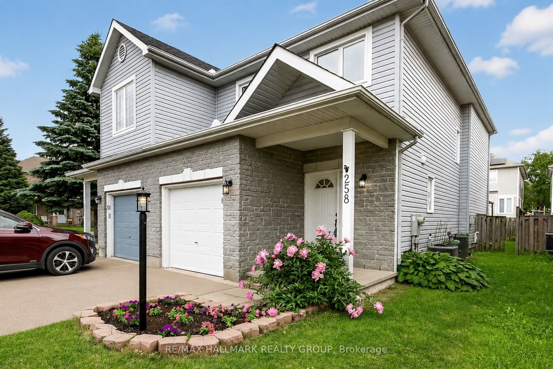 258 Deerfox Drive, Barrhaven, ON K2J 4Z2 photo 2