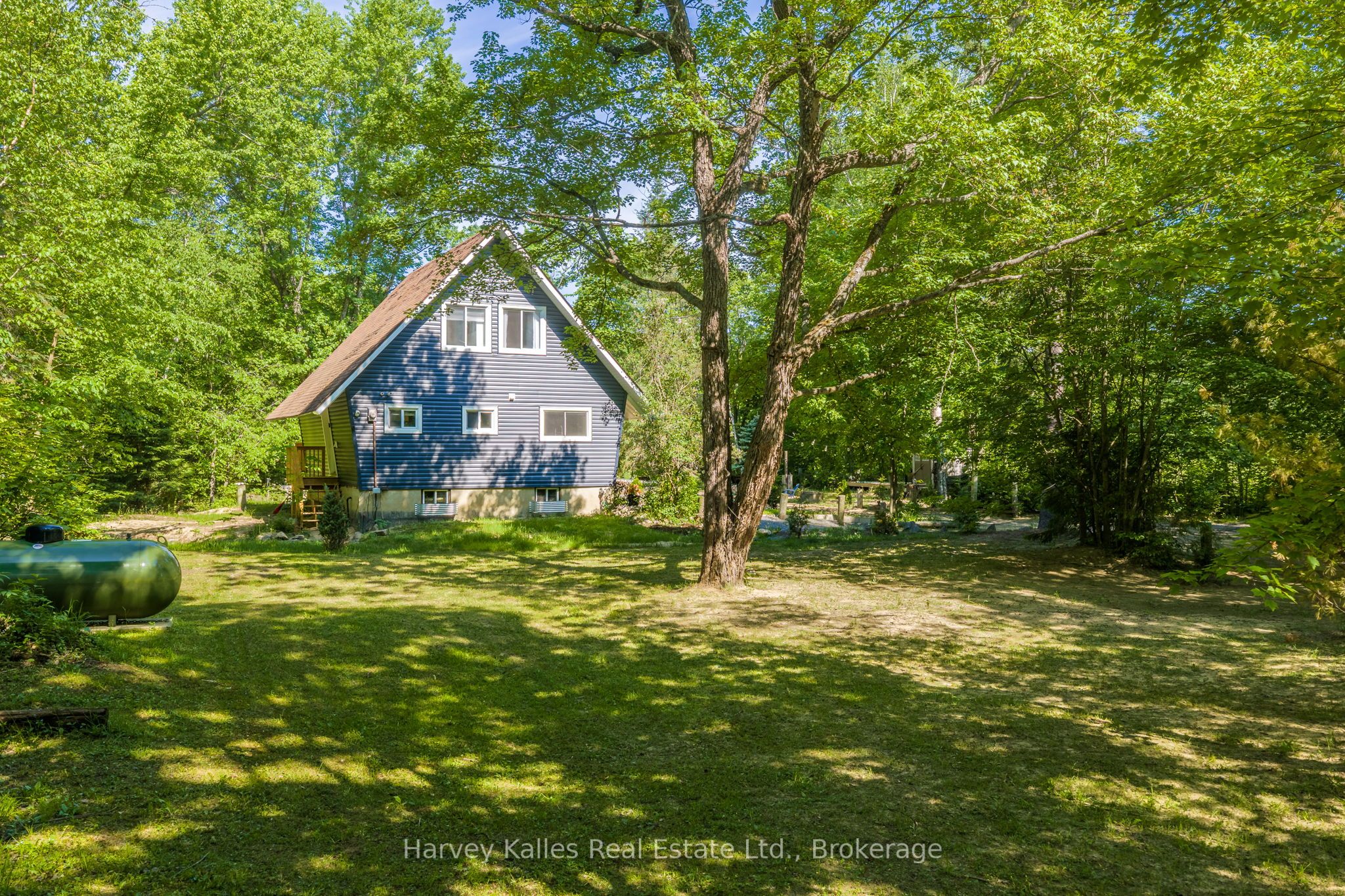 66 Robert Road E, Huntsville, ON P1H 2J4 photo 2