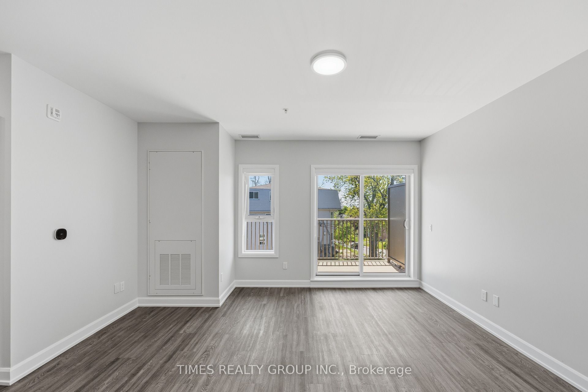 369 Hunter Street W 202, Peterborough, ON K9H 2M5 photo 4