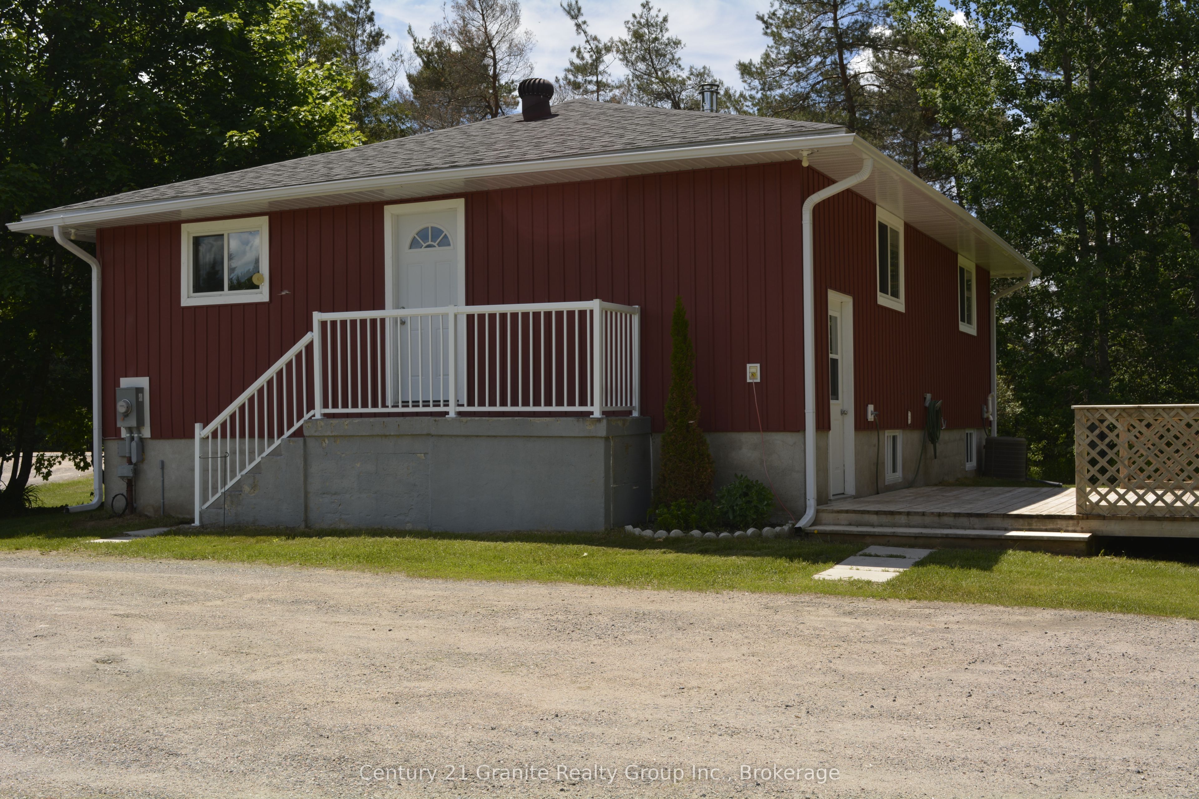 671 Hastings Street N, Bancroft, ON K0L 1C0 photo 2