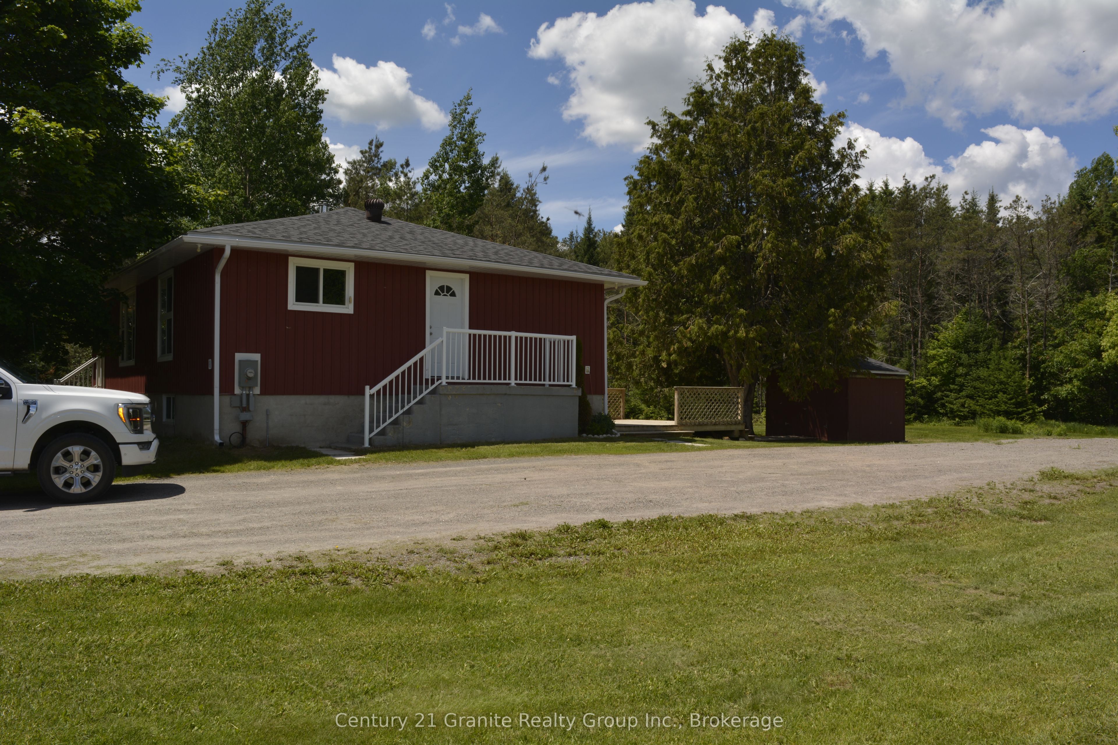 671 Hastings Street N, Bancroft, ON K0L 1C0 photo 3