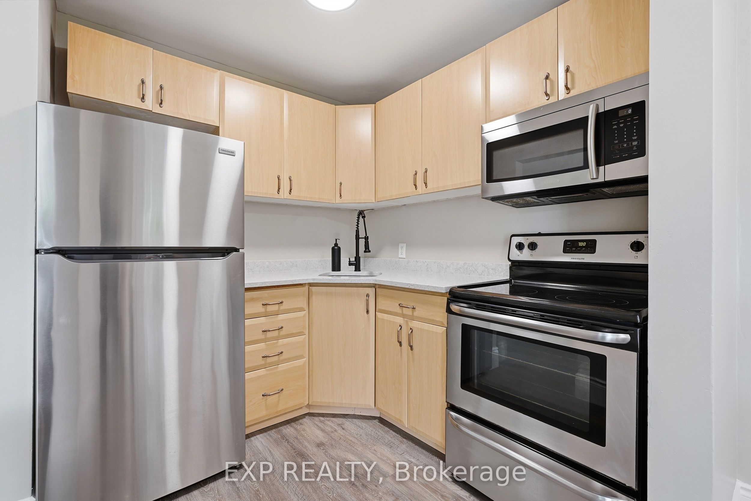48 Windom Road i, Kitchener, ON N2A 2P4 photo 4