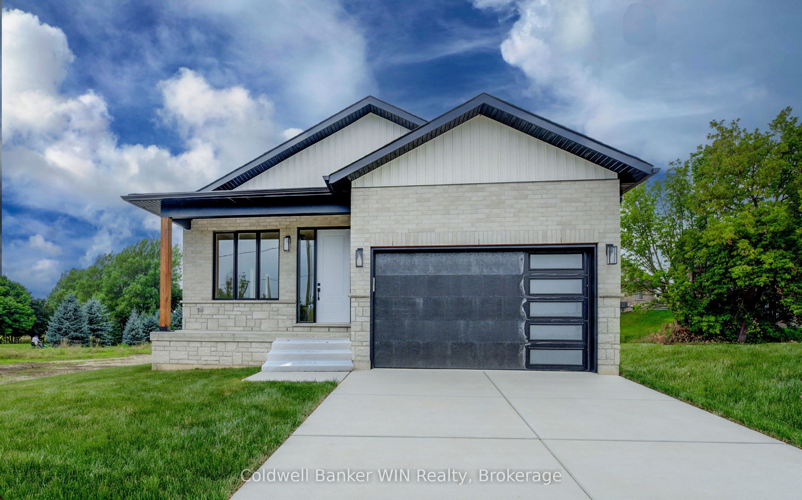 647 Martin Street, Wellington North, ON N0G 2L3 photo 3
