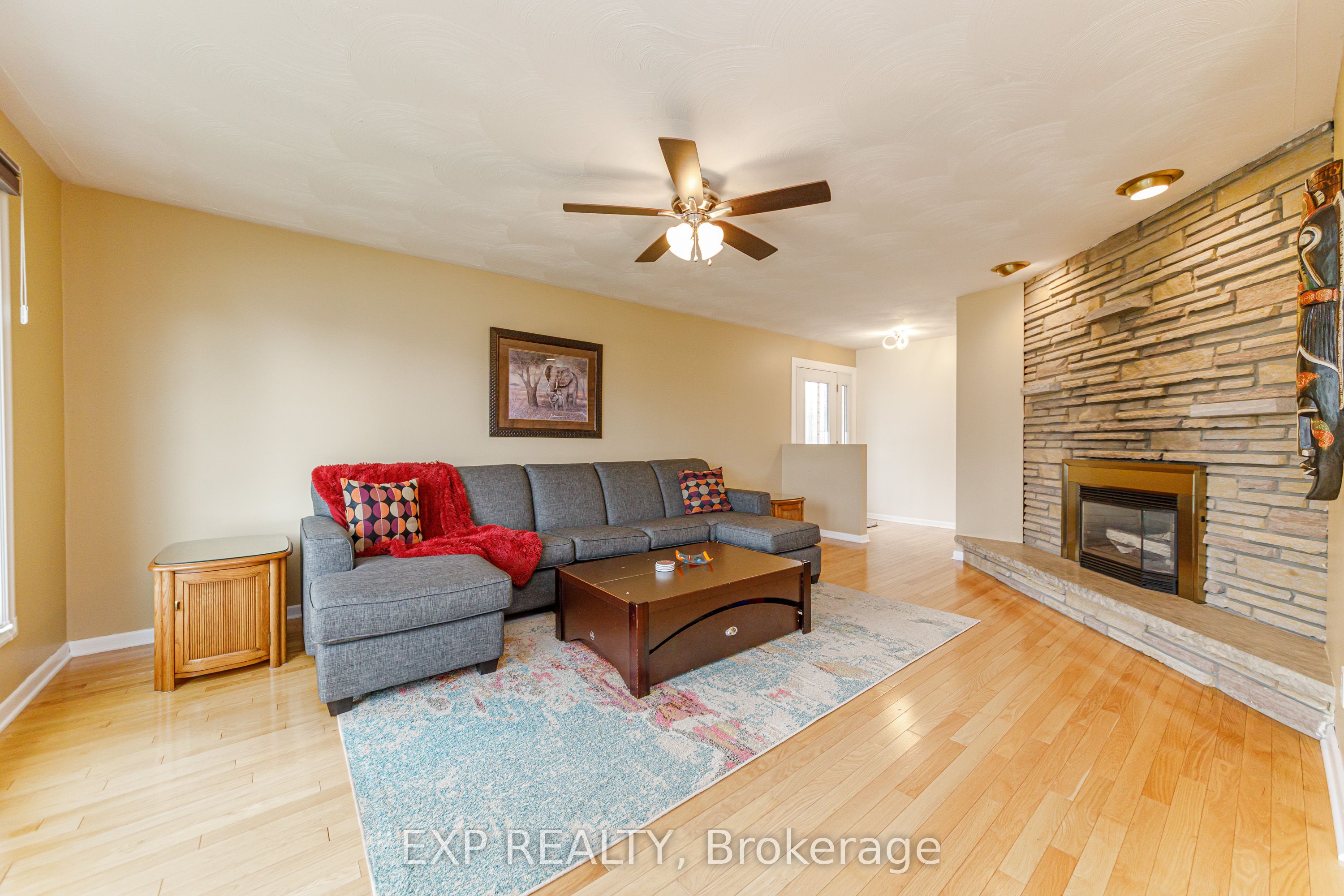 1642 Valmarie Avenue, Mooneys Bay - Carleton Heights and Area, ON K2C 1W1 photo 4
