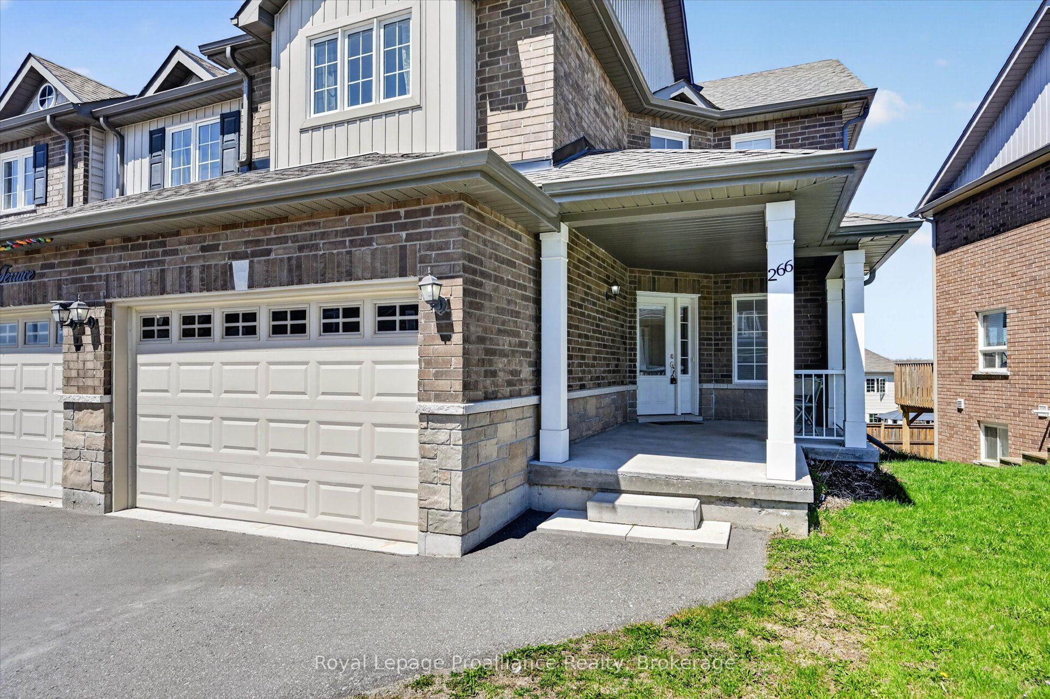266 Louden Terrace, Peterborough, ON K9J 0C3 photo 2