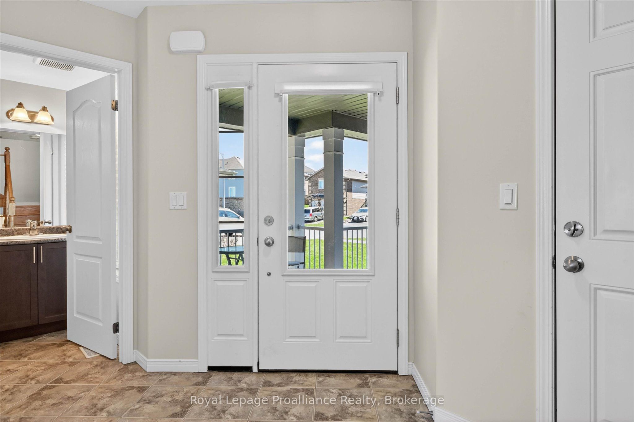 266 Louden Terrace, Peterborough, ON K9J 0C3 photo 3