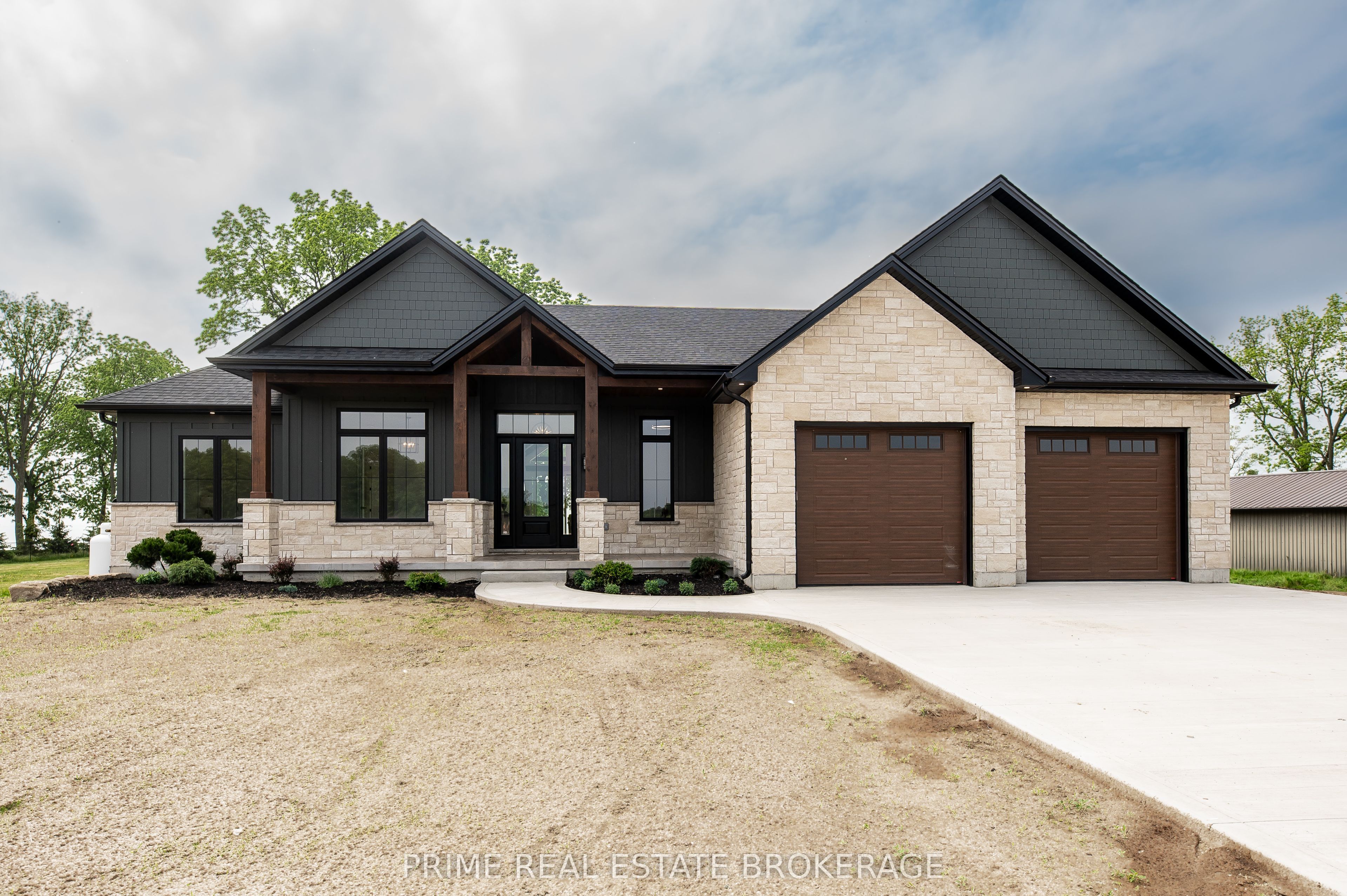 25 Black Walnut Drive, Norfolk, ON N0E 1P0 photo 2