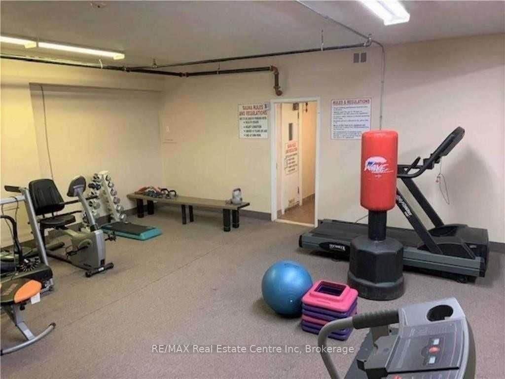 15 Albright Road N 17, Hamilton, ON L8K 5J2 photo 3