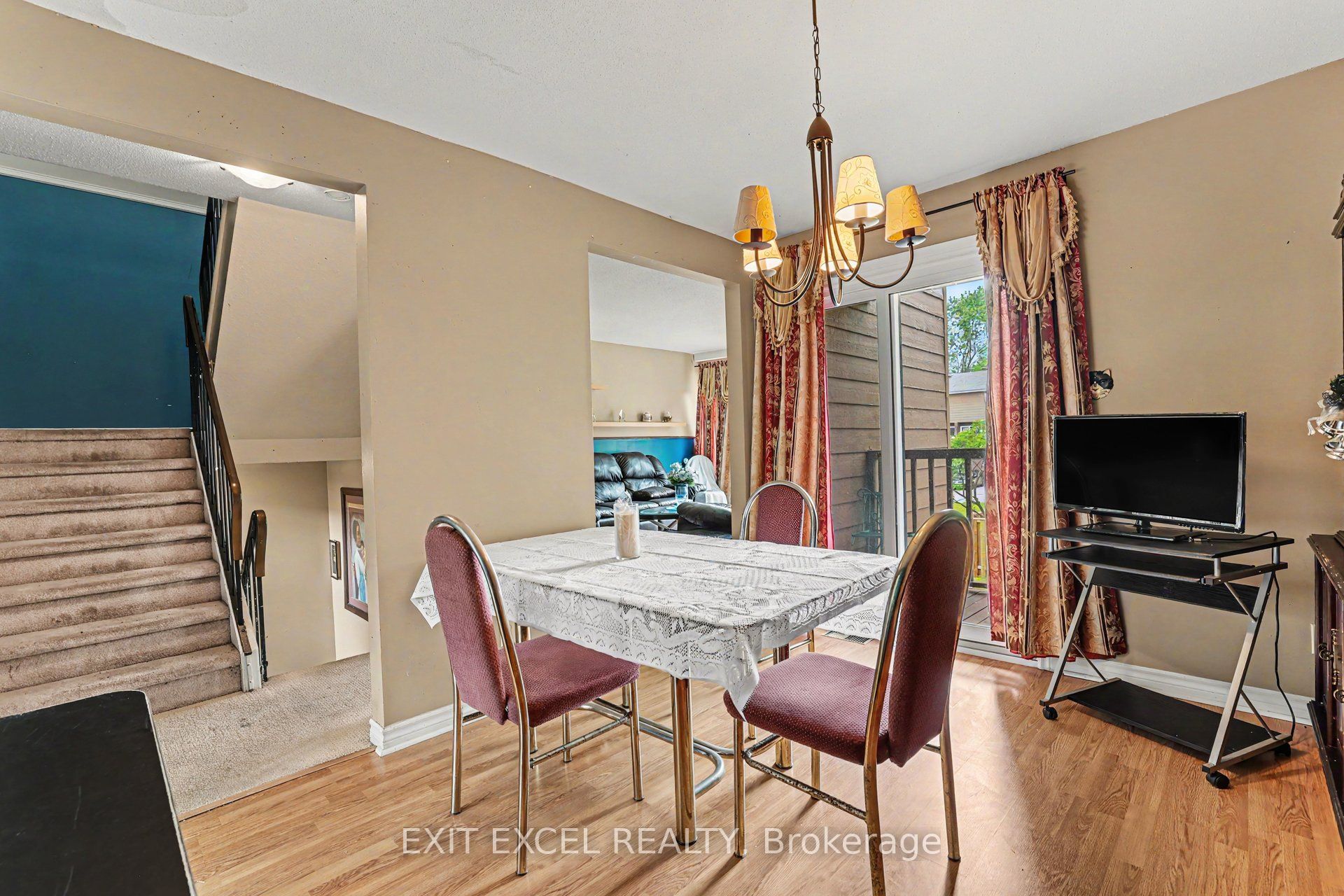 2139 Eric Crescent 47, Cyrville - Carson Grove - Pineview, ON K1B 4P5 photo 5