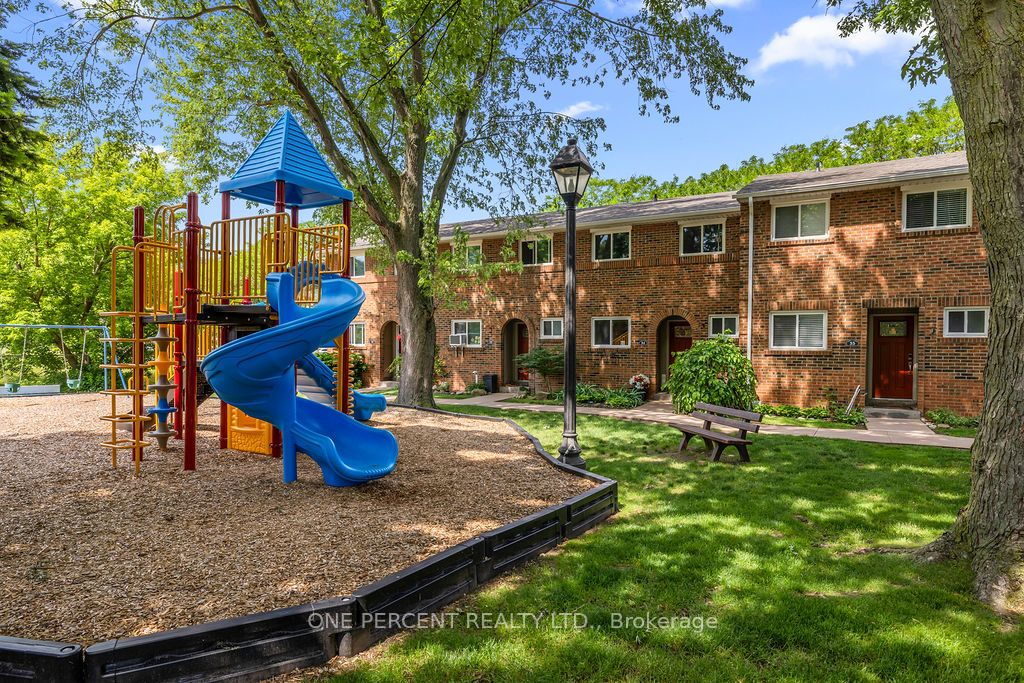 125 LIVINGSTON Avenue 34, Grimsby, ON L3M 4S5 photo 2