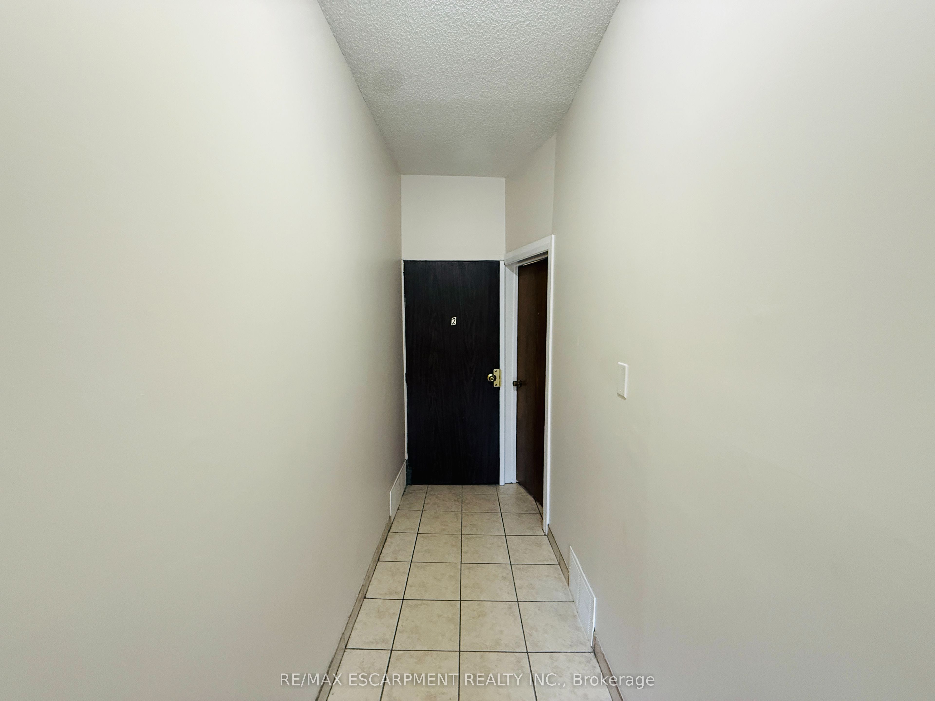24 Somerset Avenue, Hamilton, ON L8L 2L5 photo 5