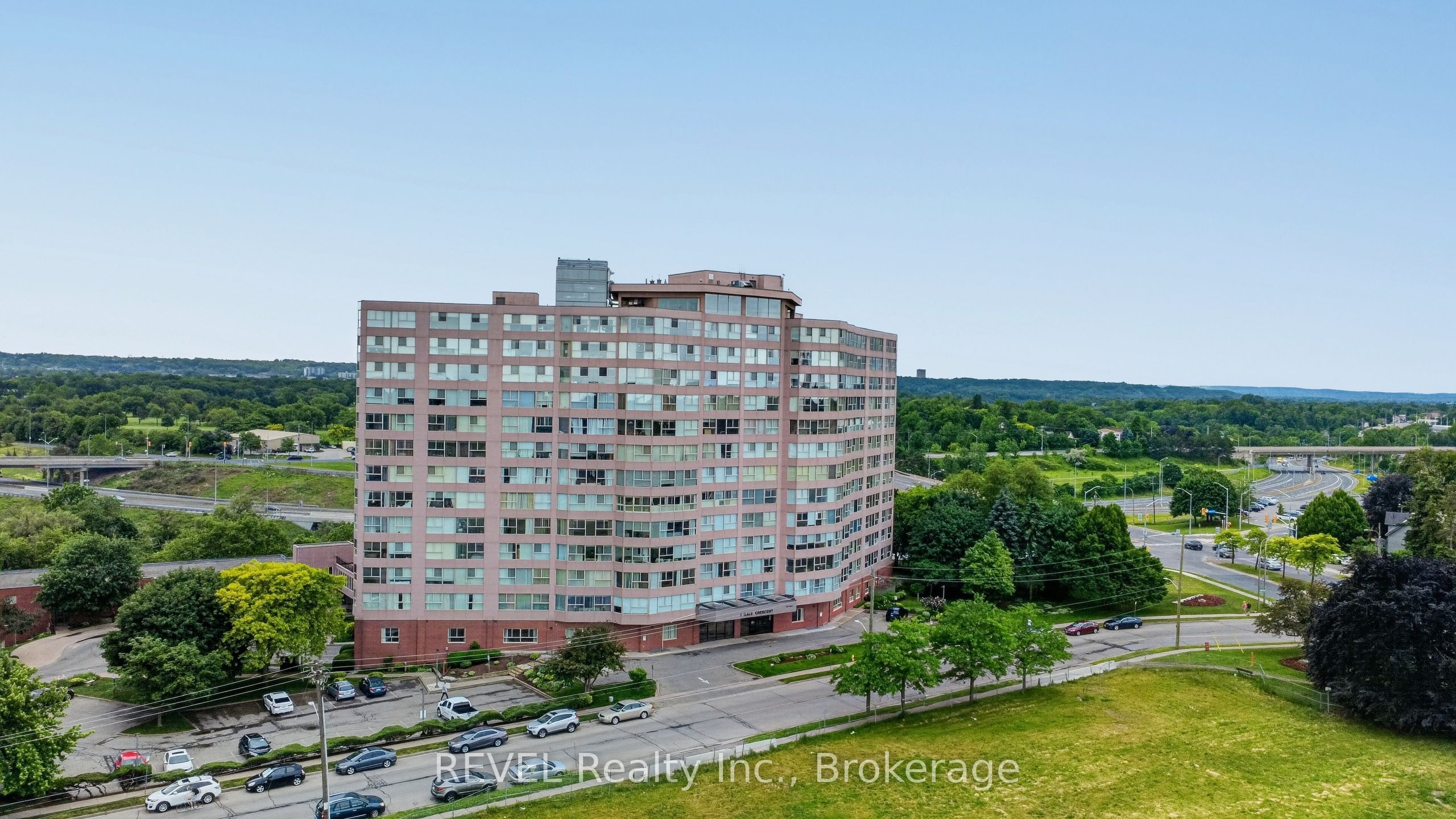 7 Gale Crescent 207, St. Catharines, ON L2R 7M8 photo 4
