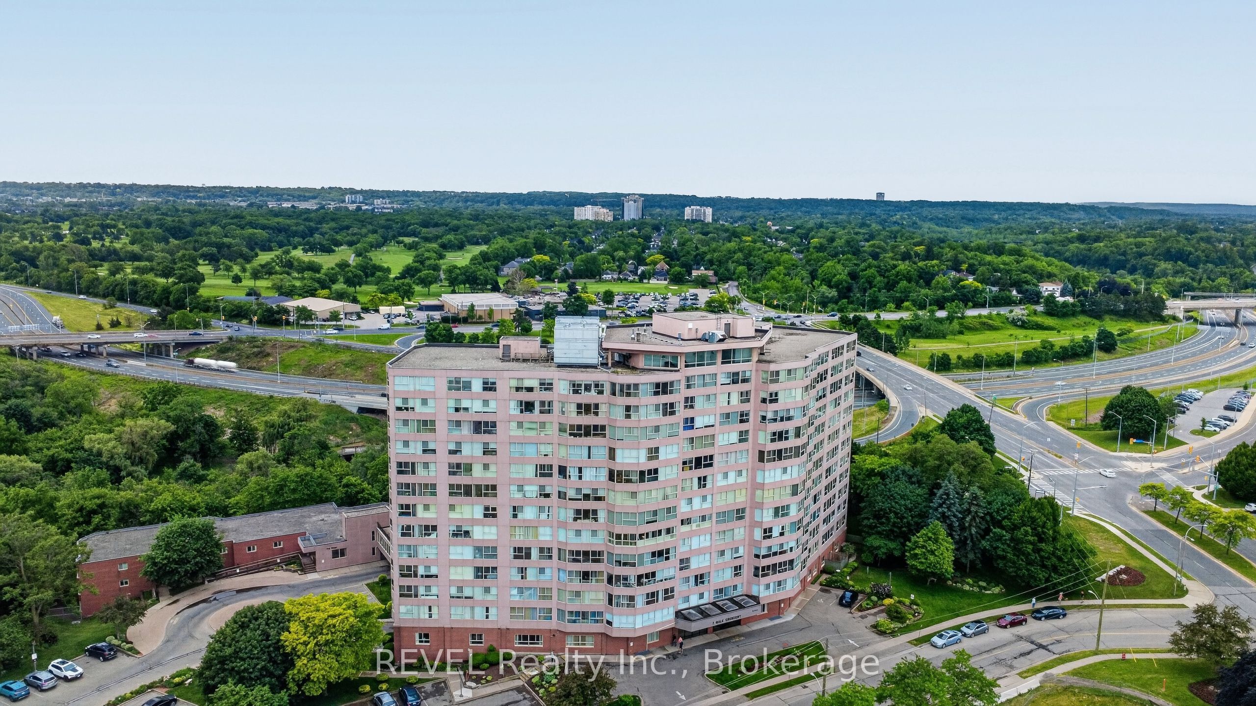 7 Gale Crescent 207, St. Catharines, ON L2R 7M8 photo 5