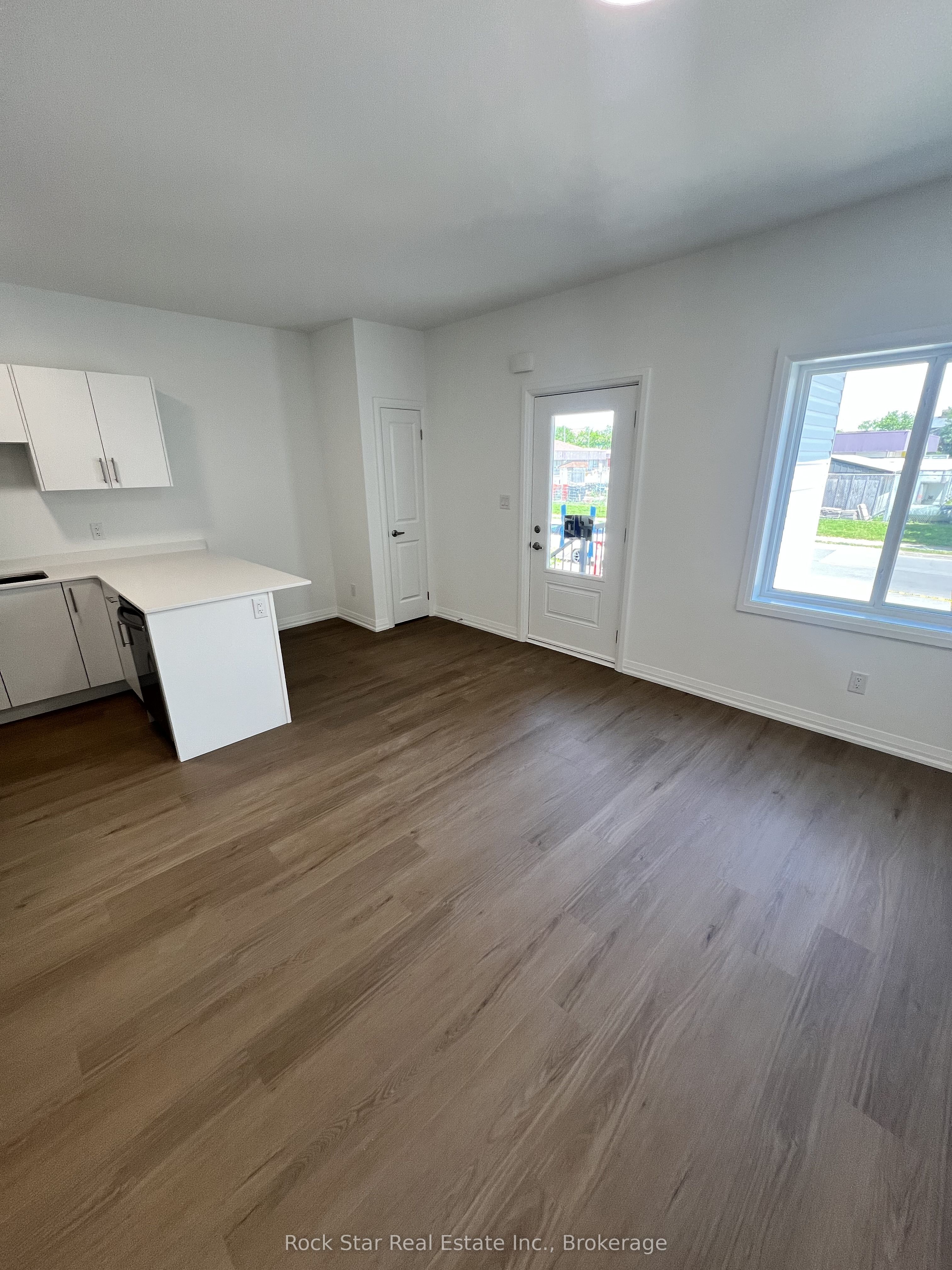 179 Burgar Street 3, Welland, ON L3B 2T3 photo 4