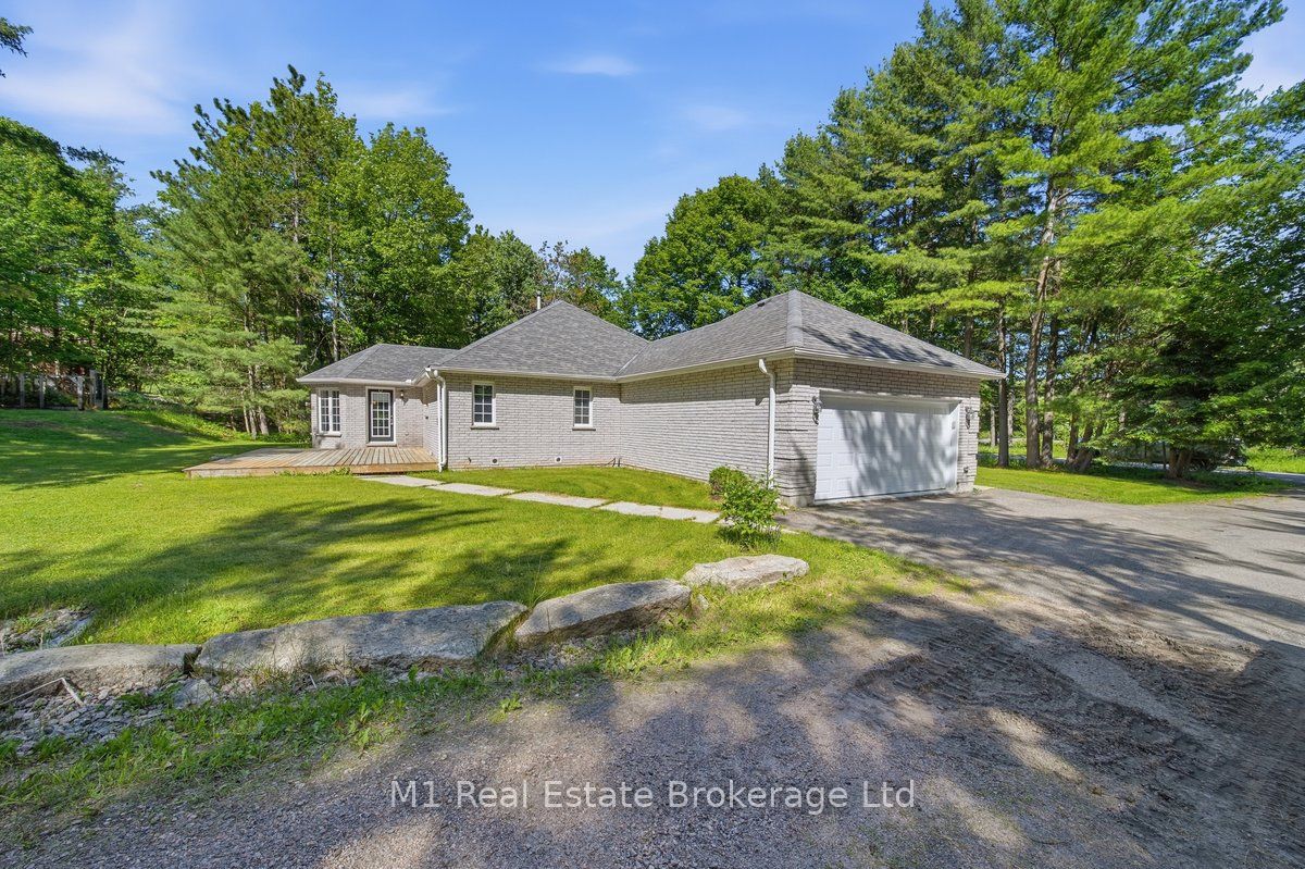 15 George Hunt Memorial Drive, McDougall, ON P2A 2W9 photo 4