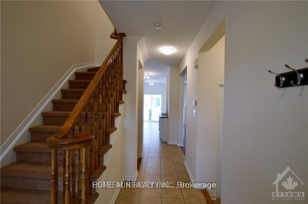 567 Ashbourne Crescent, Barrhaven, ON K2J 0P5 photo 2