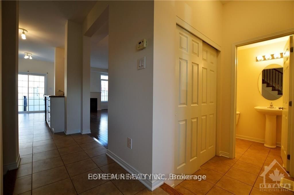 567 Ashbourne Crescent, Barrhaven, ON K2J 0P5 photo 3