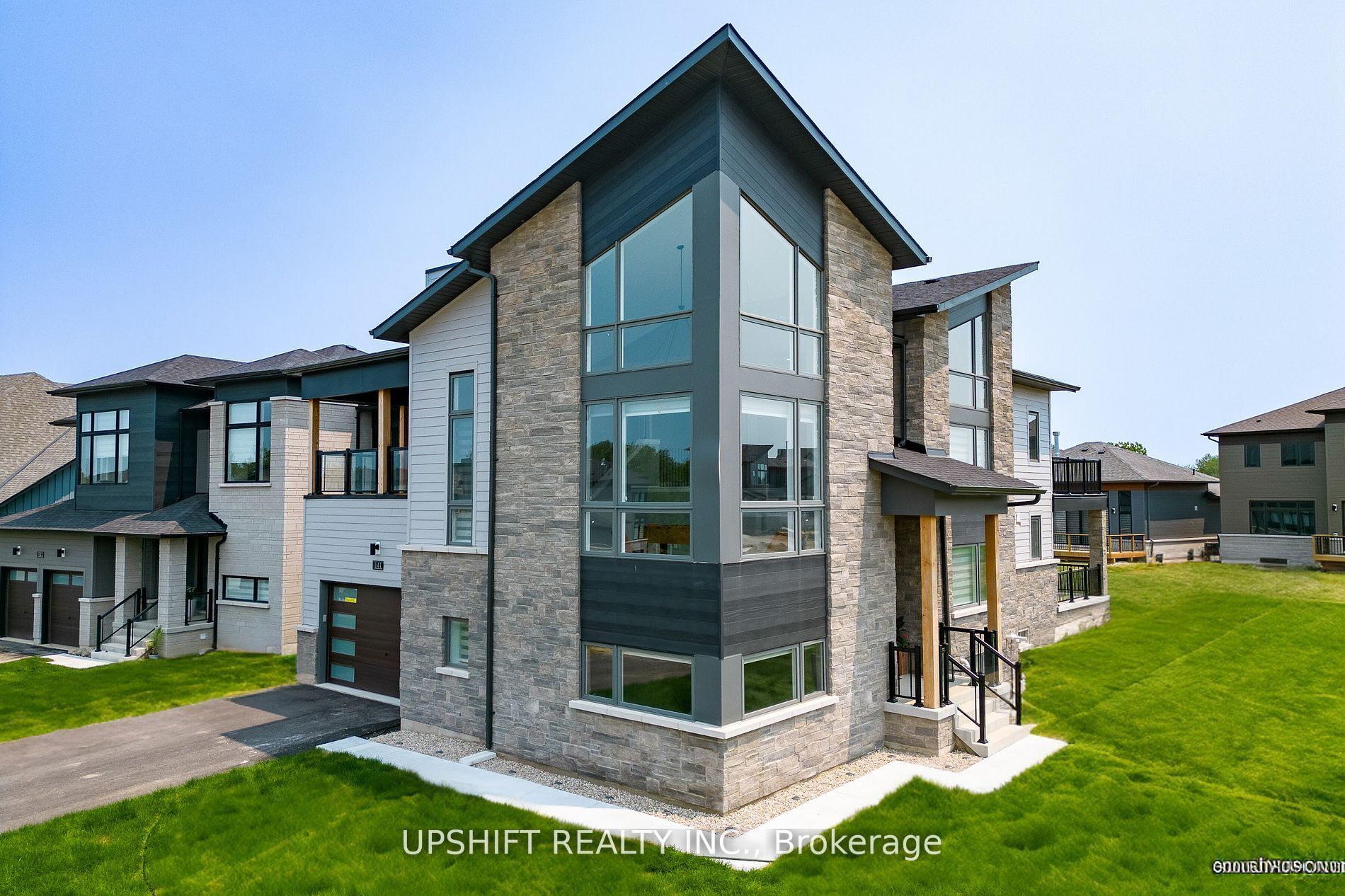 141 Springside Crescent, Blue Mountains, ON L9Y 5J6 photo 2
