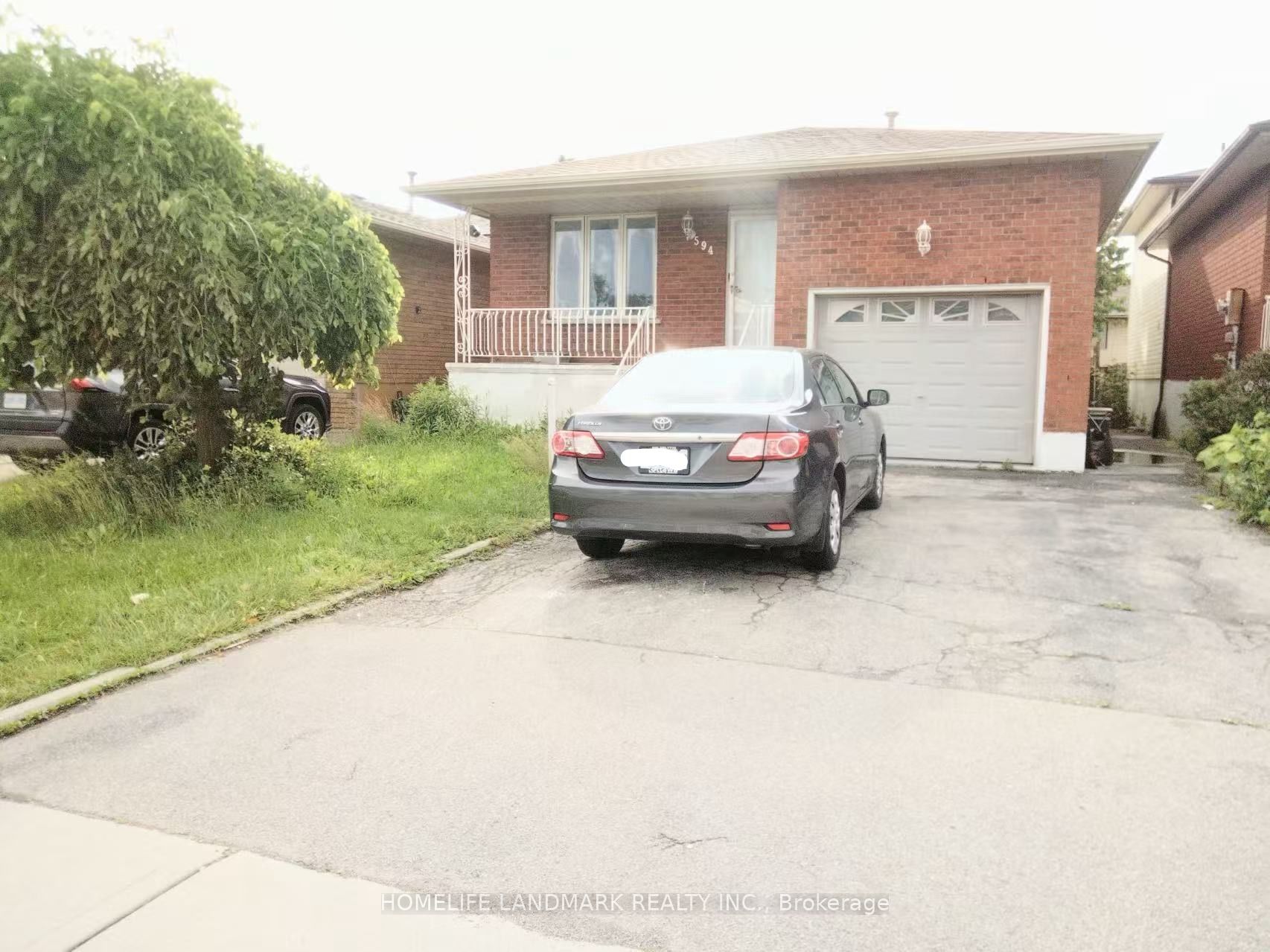 594 Queen Victoria Drive Gound & Bsmt, Hamilton, ON L8W 3E5 photo 2