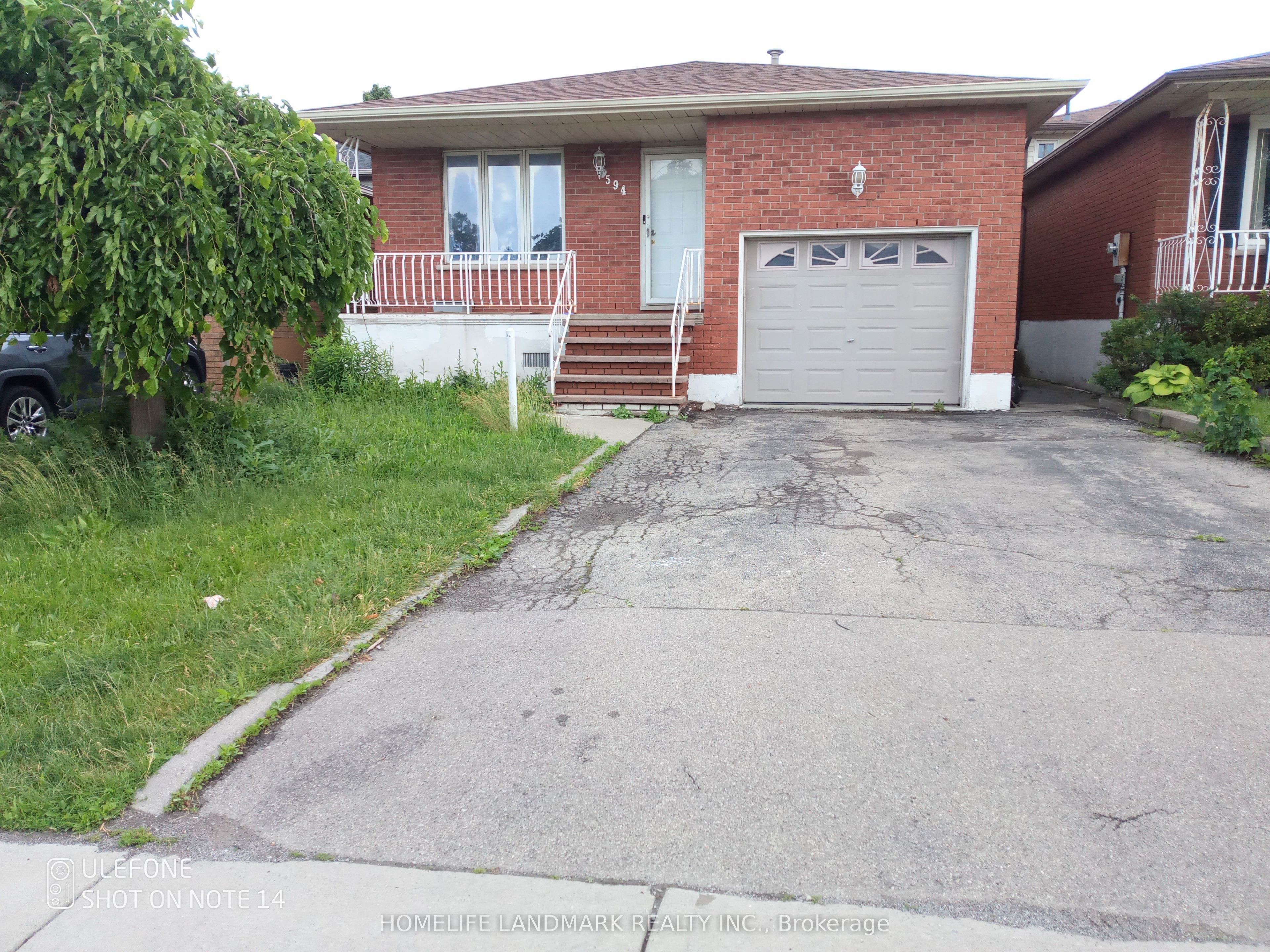 594 Queen Victoria Drive Gound & Bsmt, Hamilton, ON L8W 3E5 photo 3