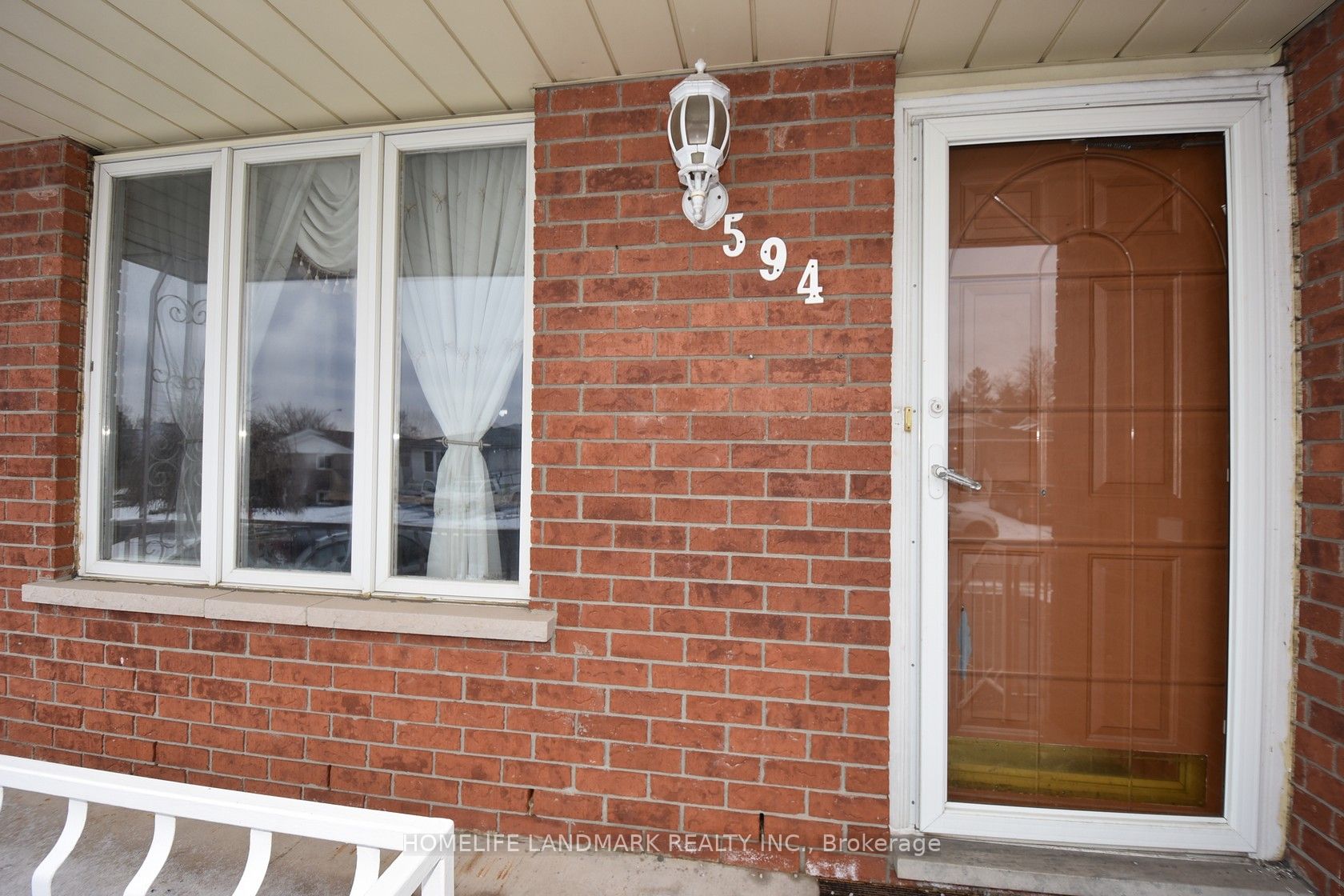 594 Queen Victoria Drive Gound & Bsmt, Hamilton, ON L8W 3E5 photo 4