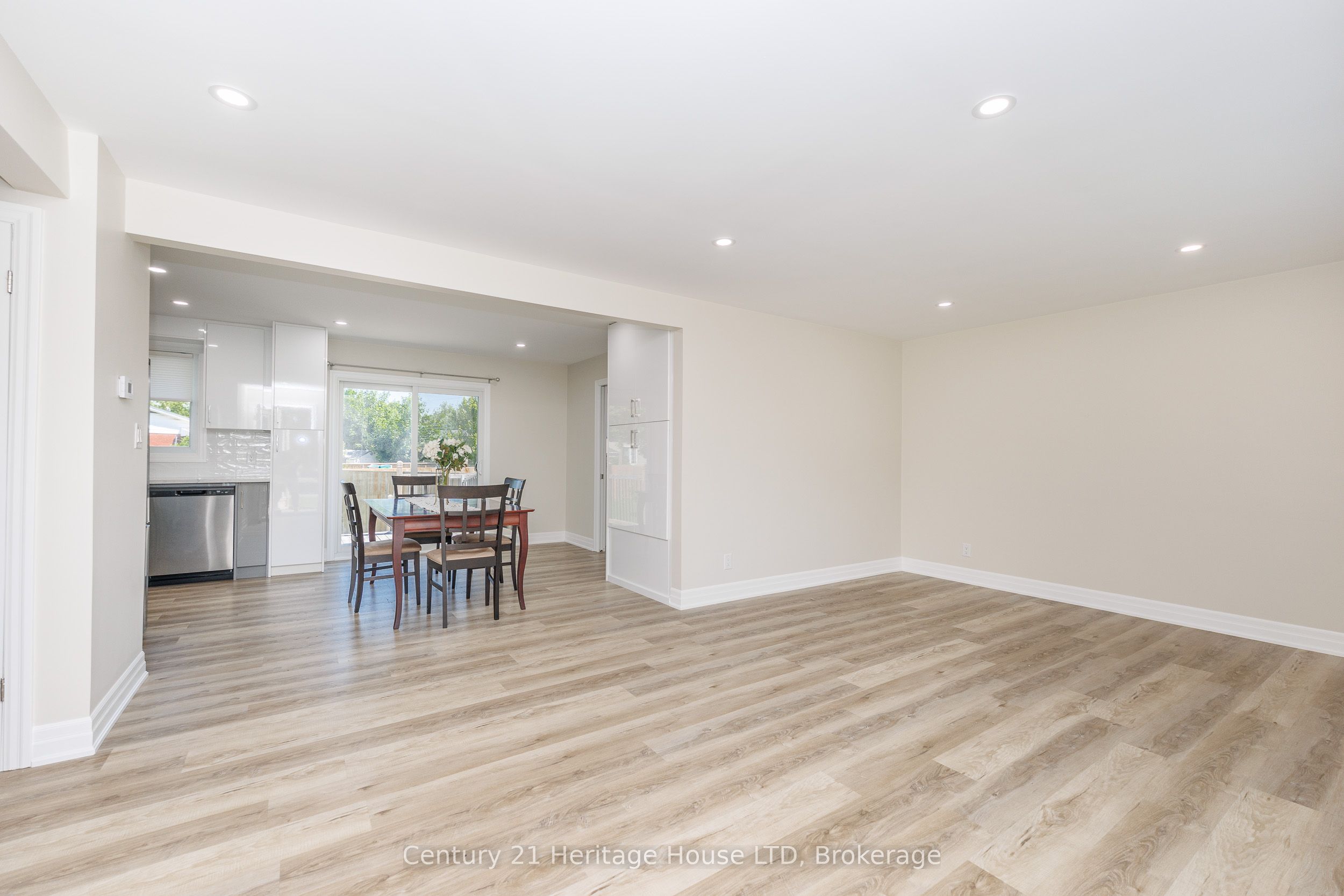 37 Coronation Boulevard, St. Catharines, ON L2S 2V2 photo 3
