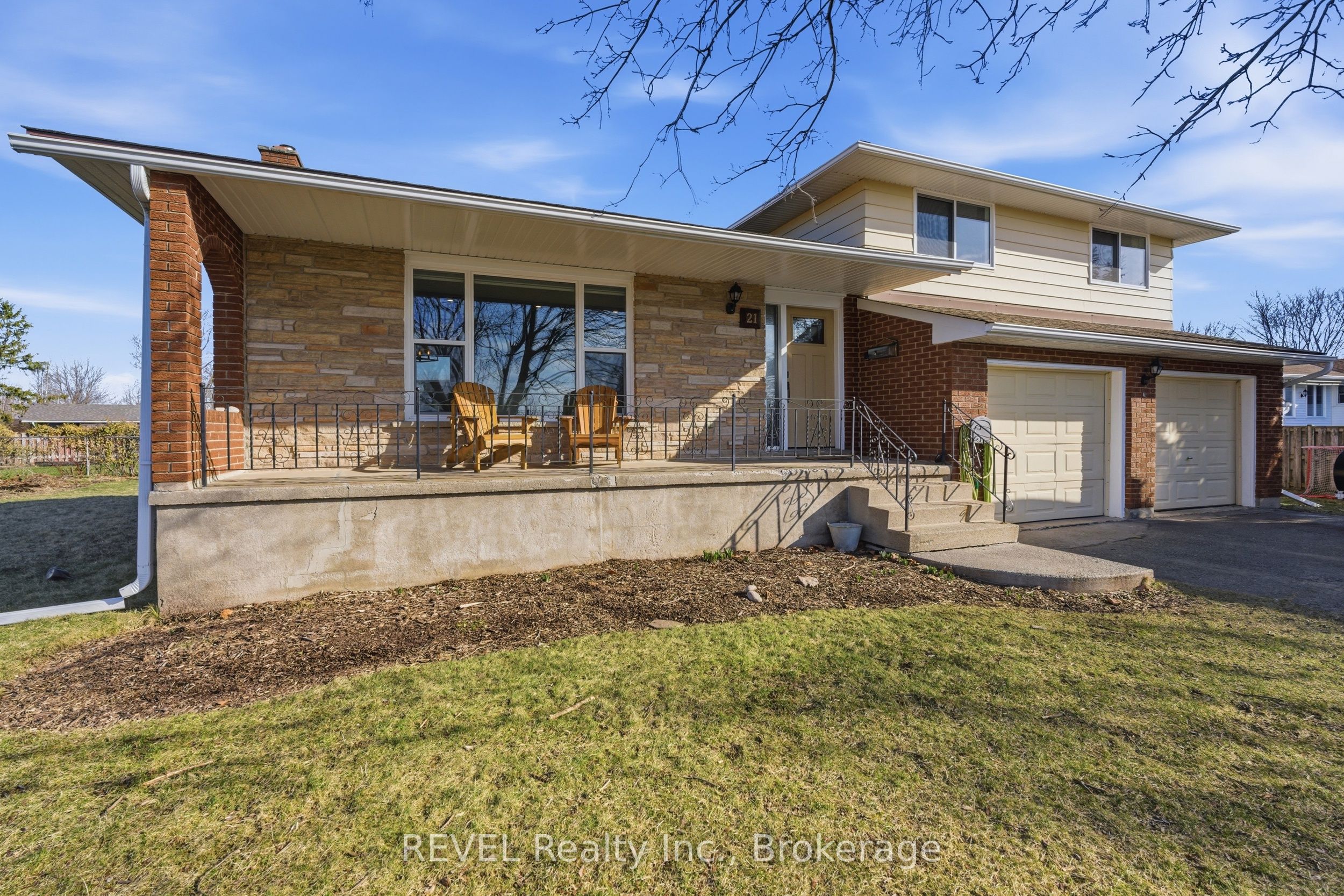 21 Lena Crescent, Port Colborne, ON L3K 5X3 photo 4