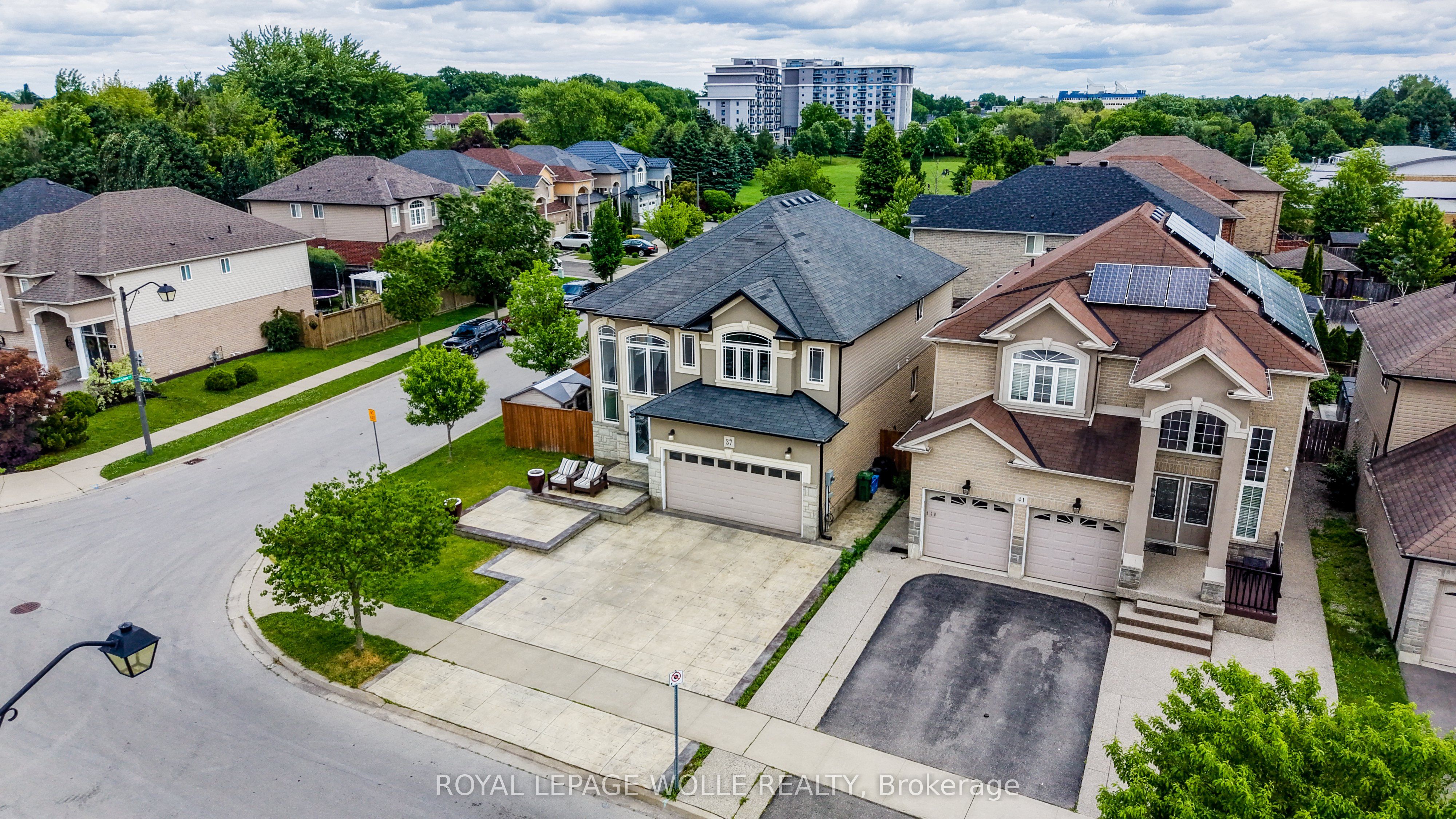 37 Davinci Boulevard, Hamilton, ON L9B 0C5 photo 2