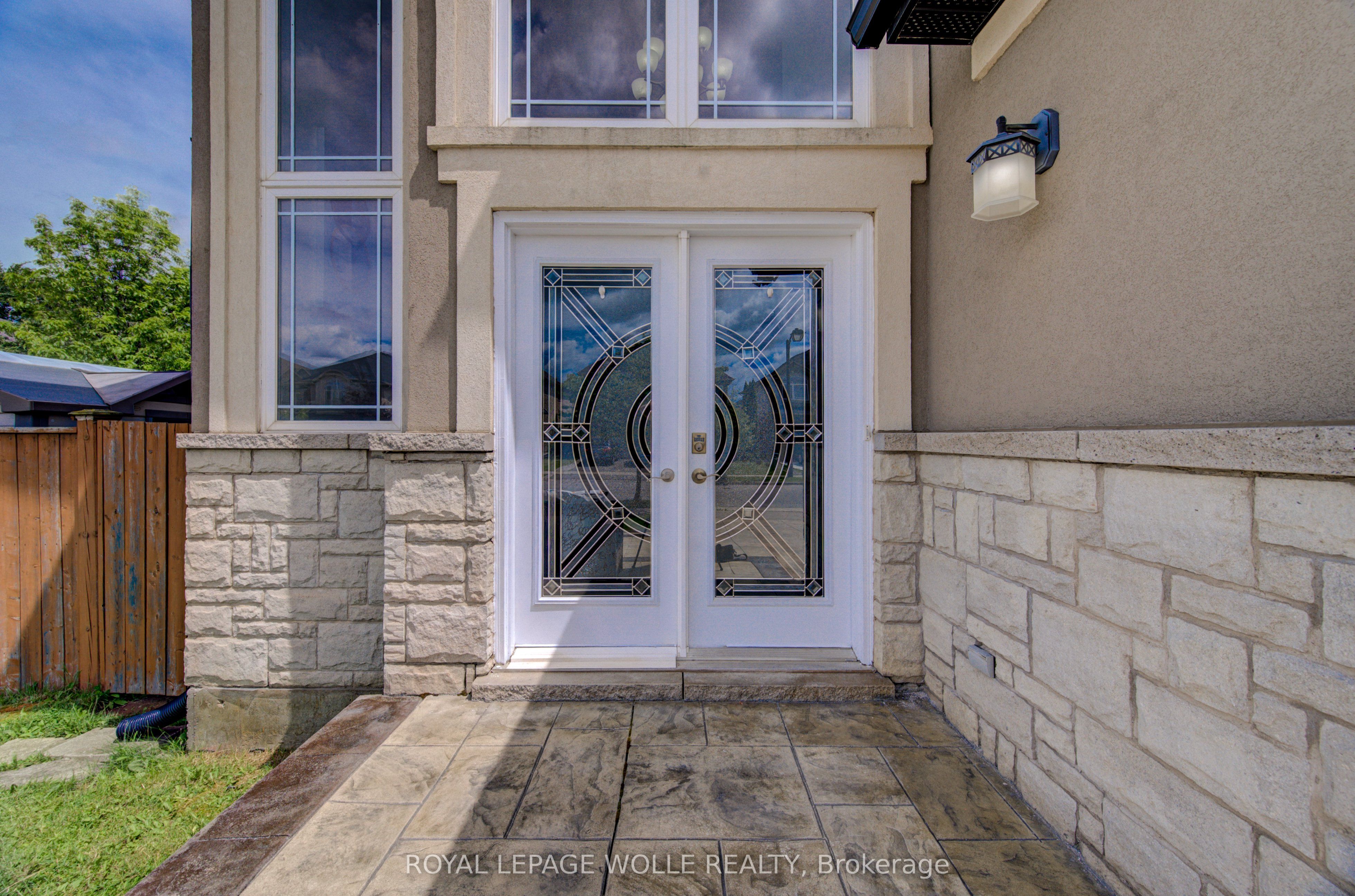 37 Davinci Boulevard, Hamilton, ON L9B 0C5 photo 3
