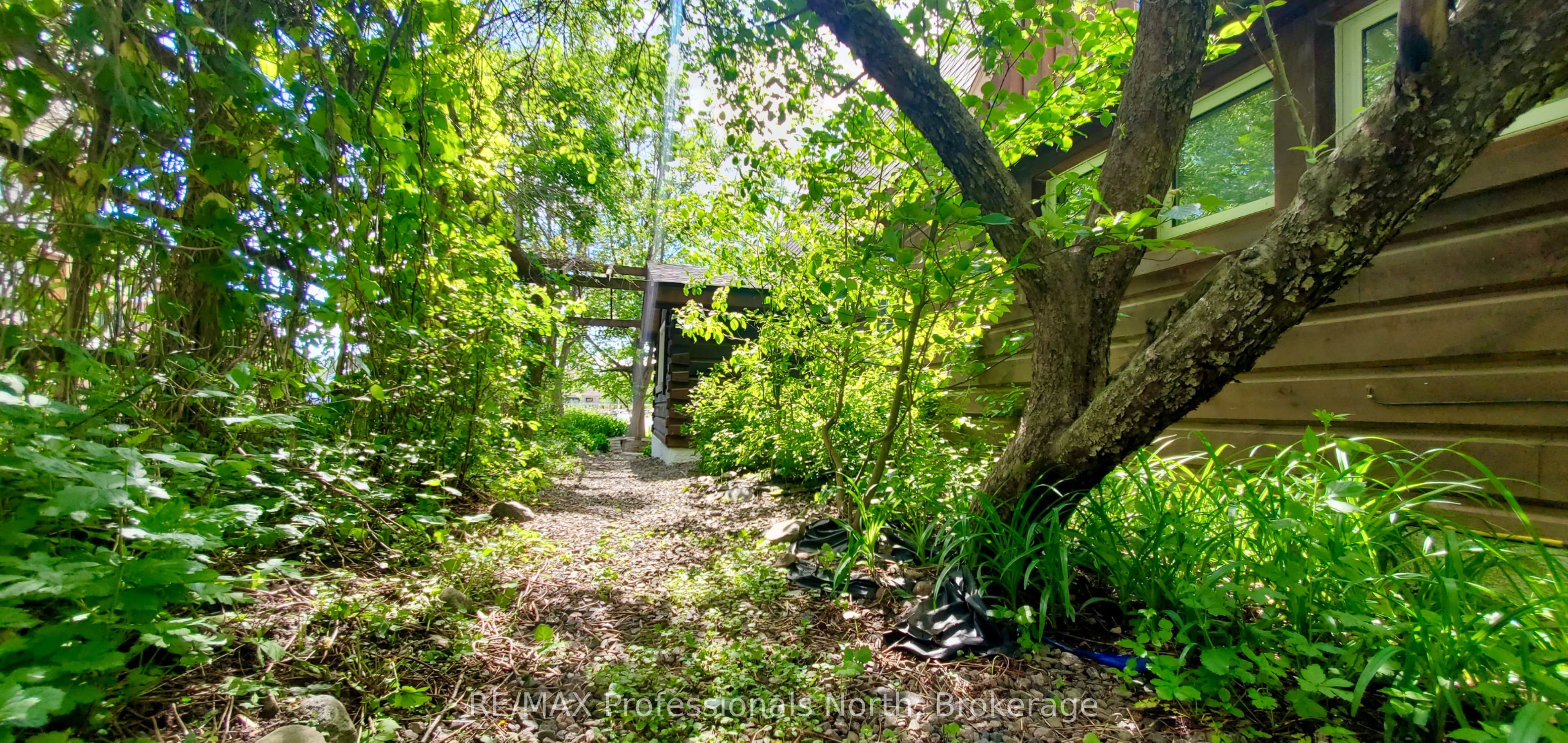 18 St. Germaine Street, Minden Hills, ON K0M 2K0 photo 5