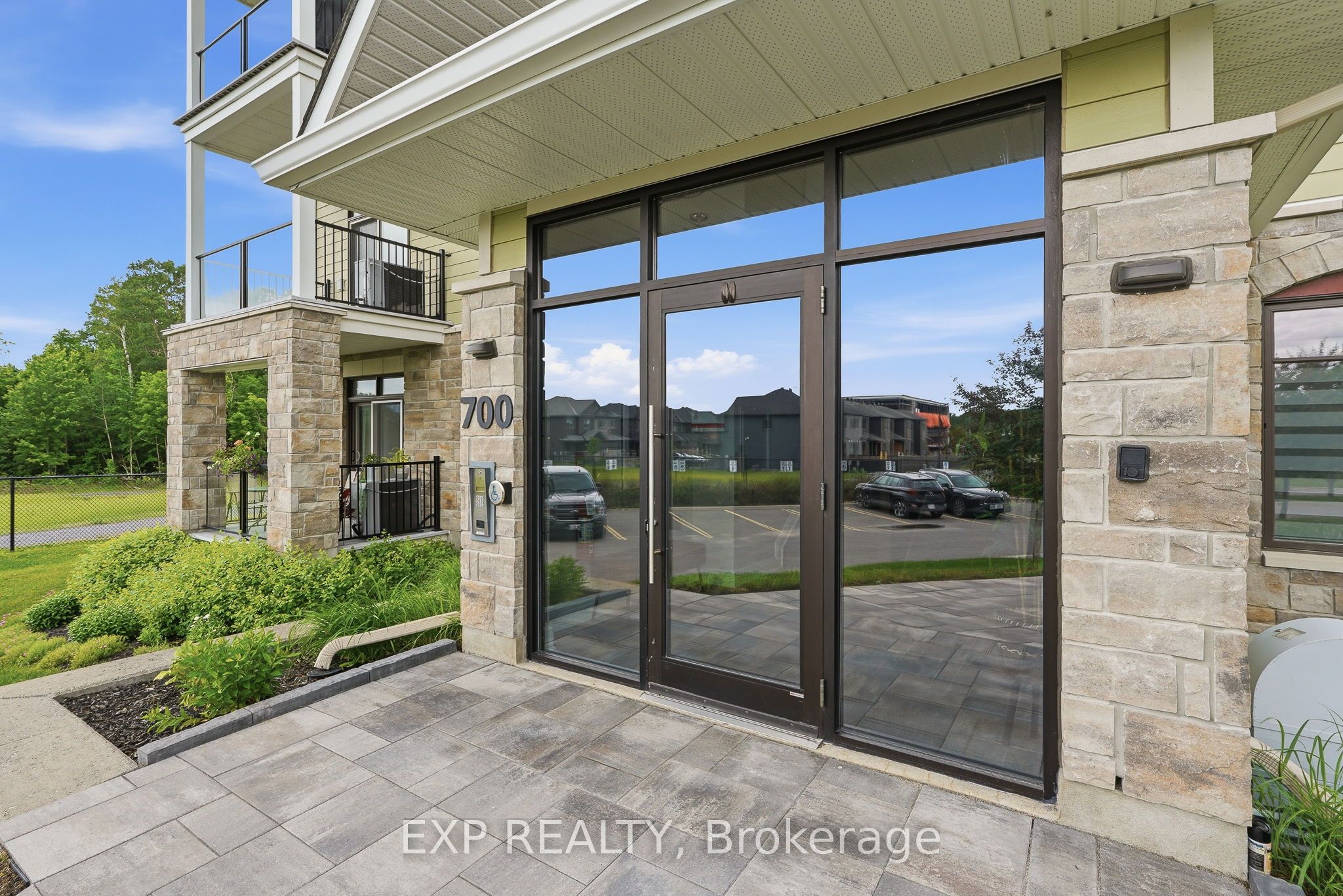 700 DU RIVAGE Street 104, Clarence-Rockland, ON K4K 1K4 photo 2