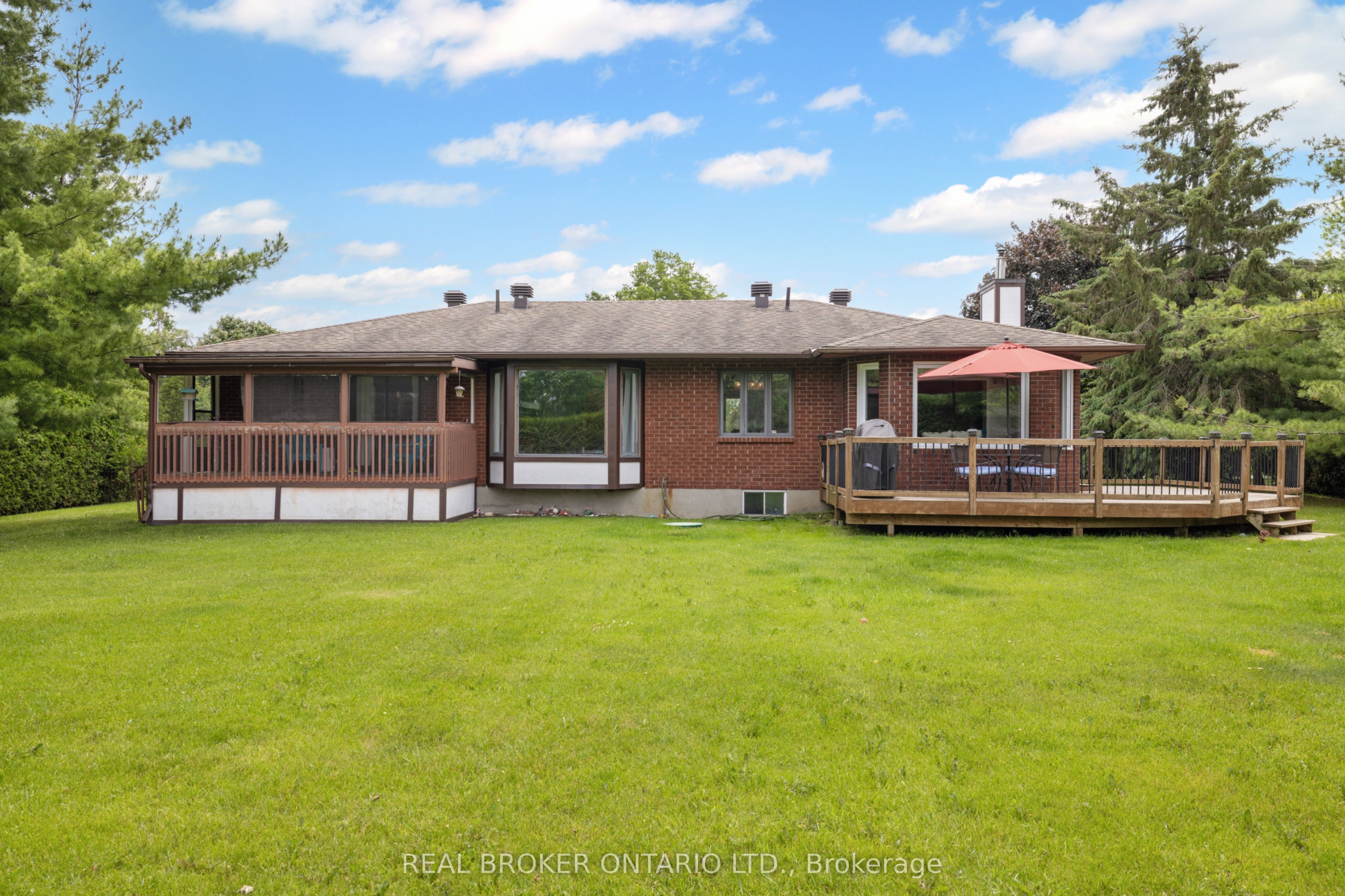 7039 Quinnfield Way, Greely - Metcalfe - Osgoode - Vernon and Area, ON K4P 1B7 photo 3
