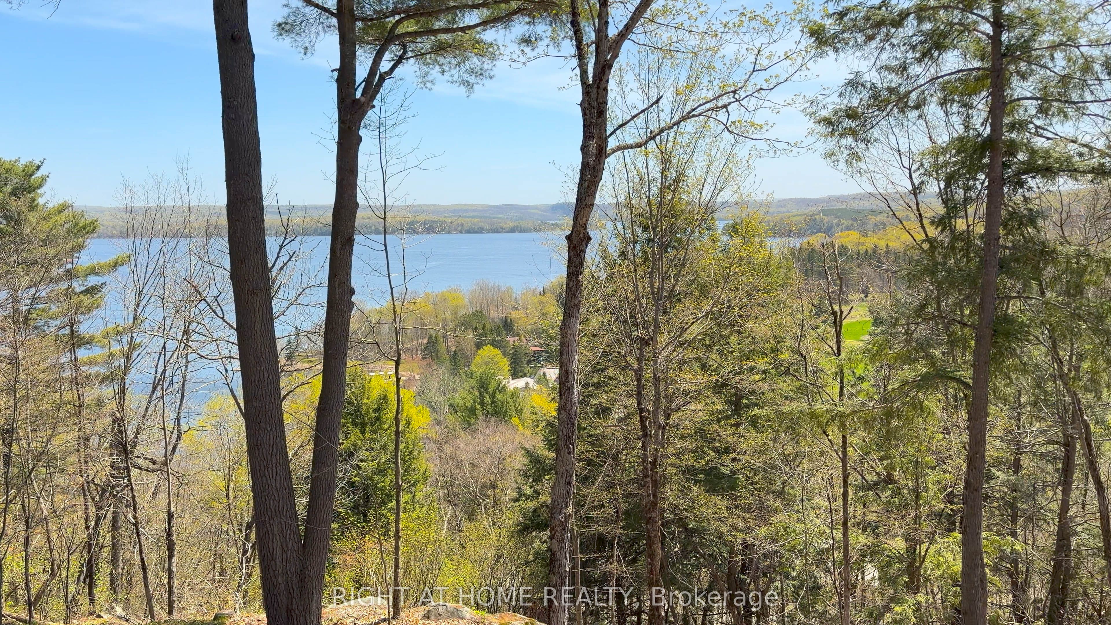 13 Tree Tops Lane 202, Huntsville, ON P1H 1B3 photo 2