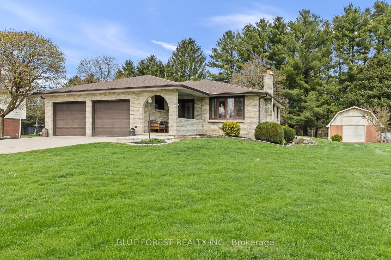 2362 Slo Pitch Road, Thames Centre, ON N0L 2B0 photo 2