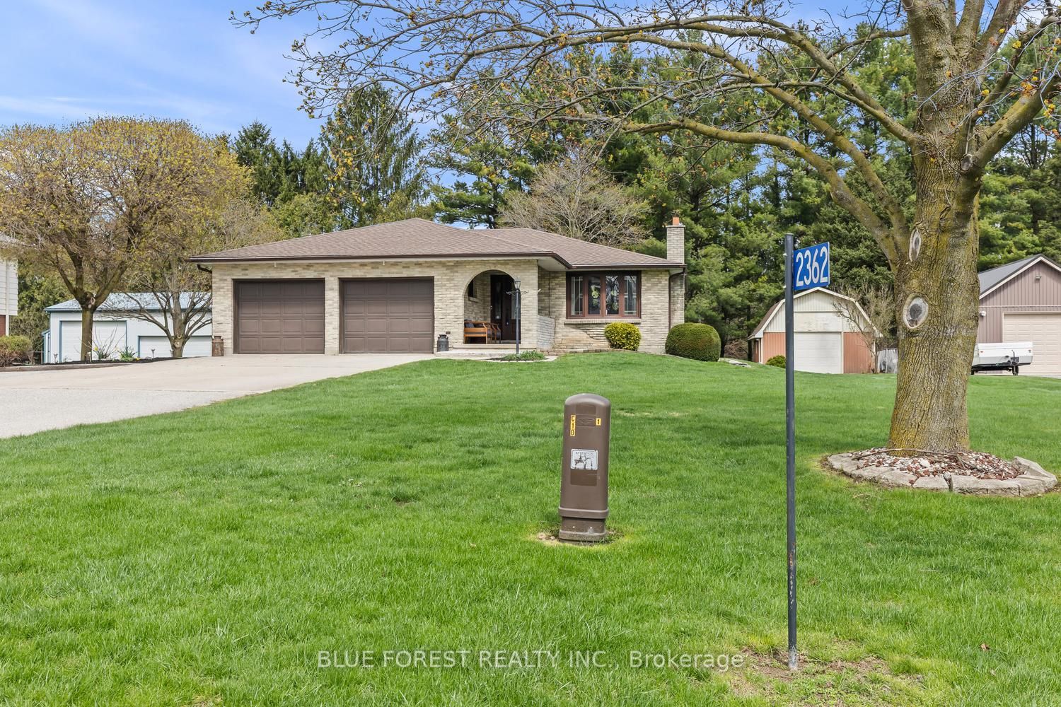 2362 Slo Pitch Road, Thames Centre, ON N0L 2B0 photo 3
