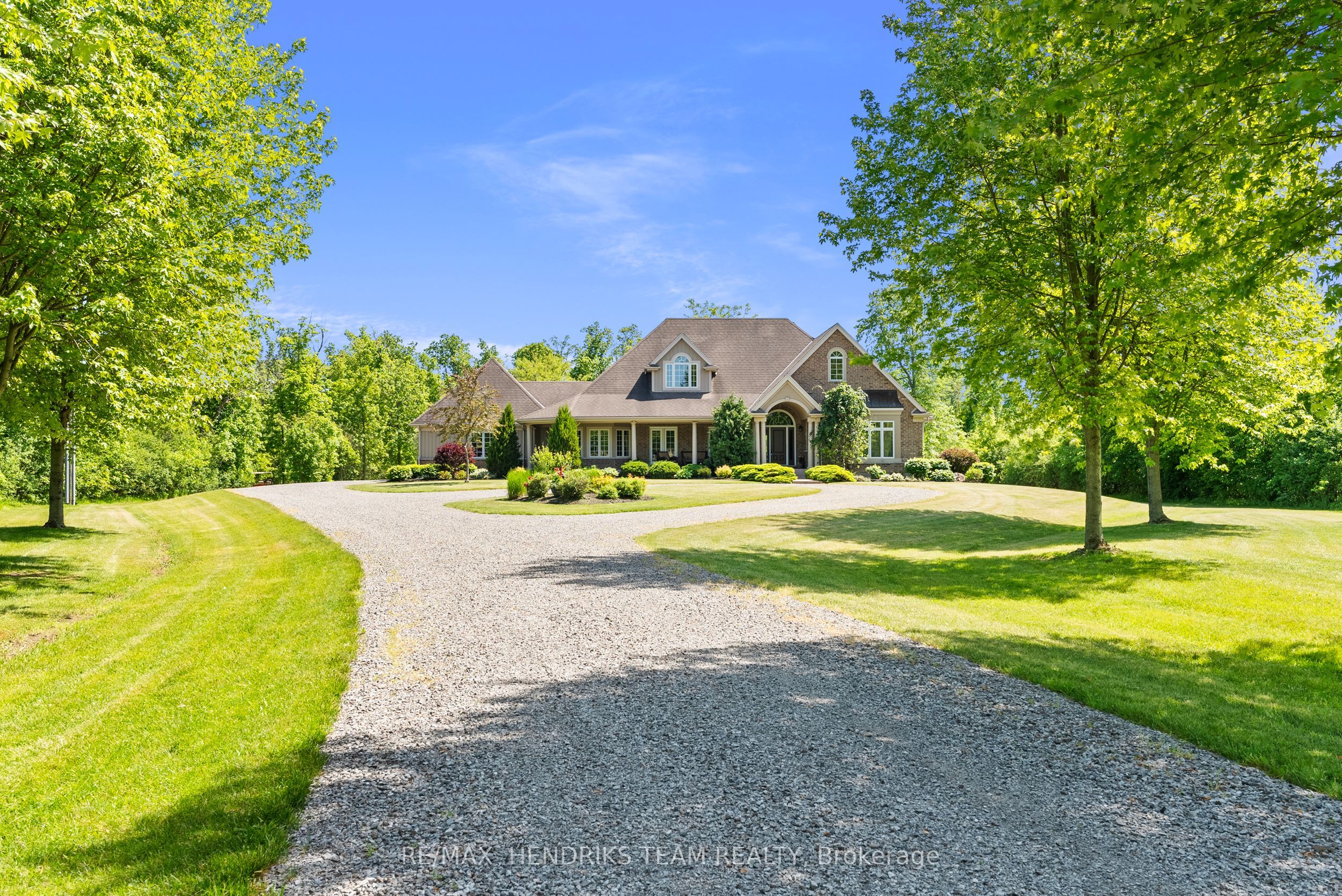 5045 Michener Road, Fort Erie, ON L0S 1R0 photo 2