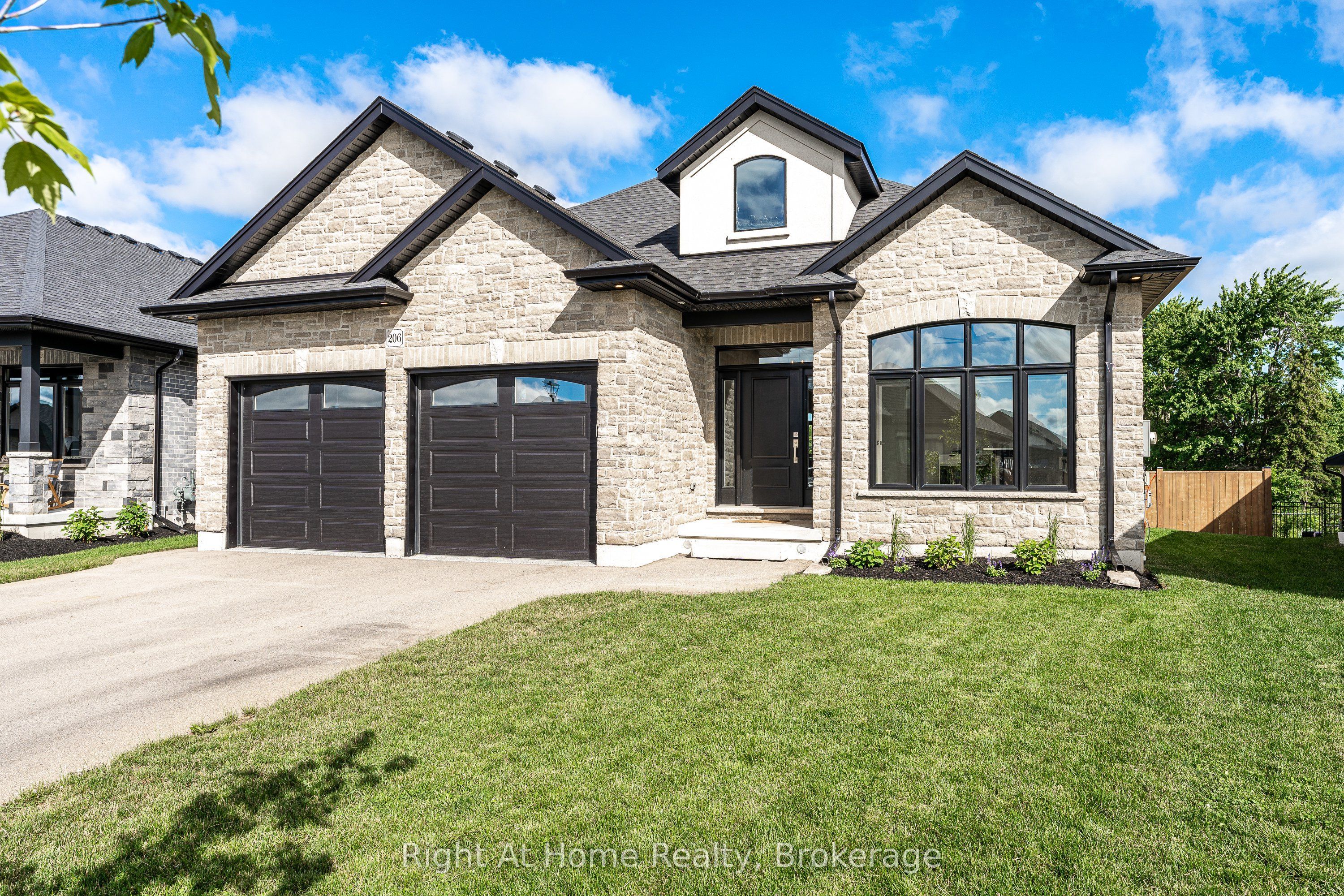 206 Orr Street, Stratford, ON N5A 0J7 photo 2
