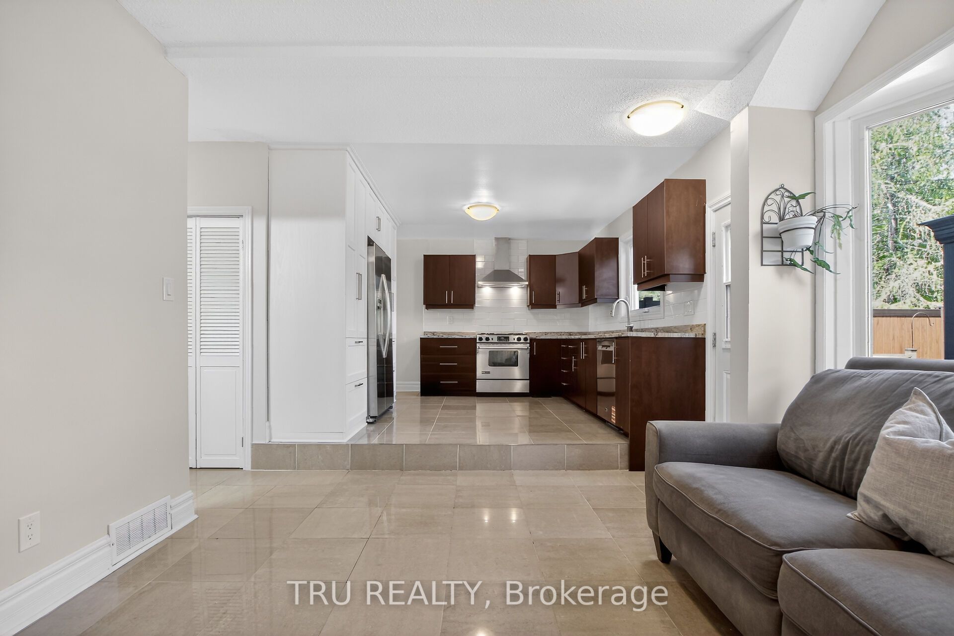 2769 Massicotte Lane, Blossom Park - Airport and Area, ON K1T 3H1 photo 4