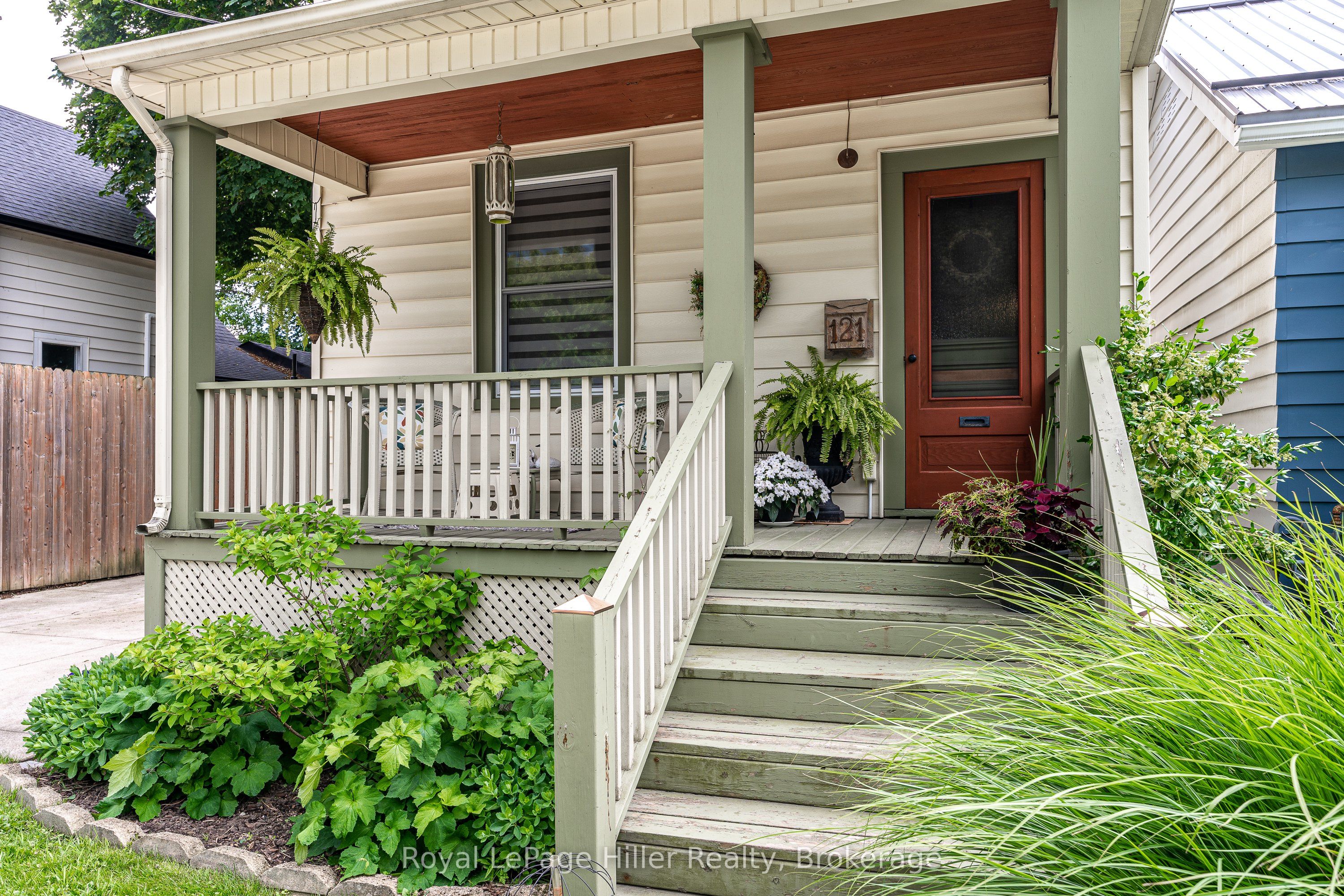 121 Milton Street, Stratford, ON N5A 3V2 photo 2