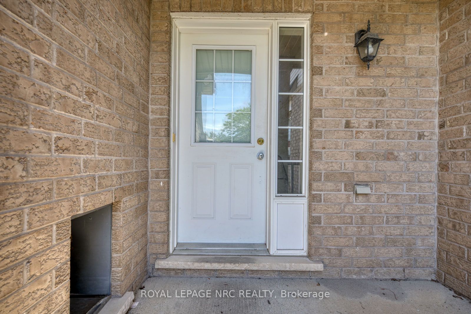 34 Chloe Street, St. Catharines, ON L2P 0A5 photo 2